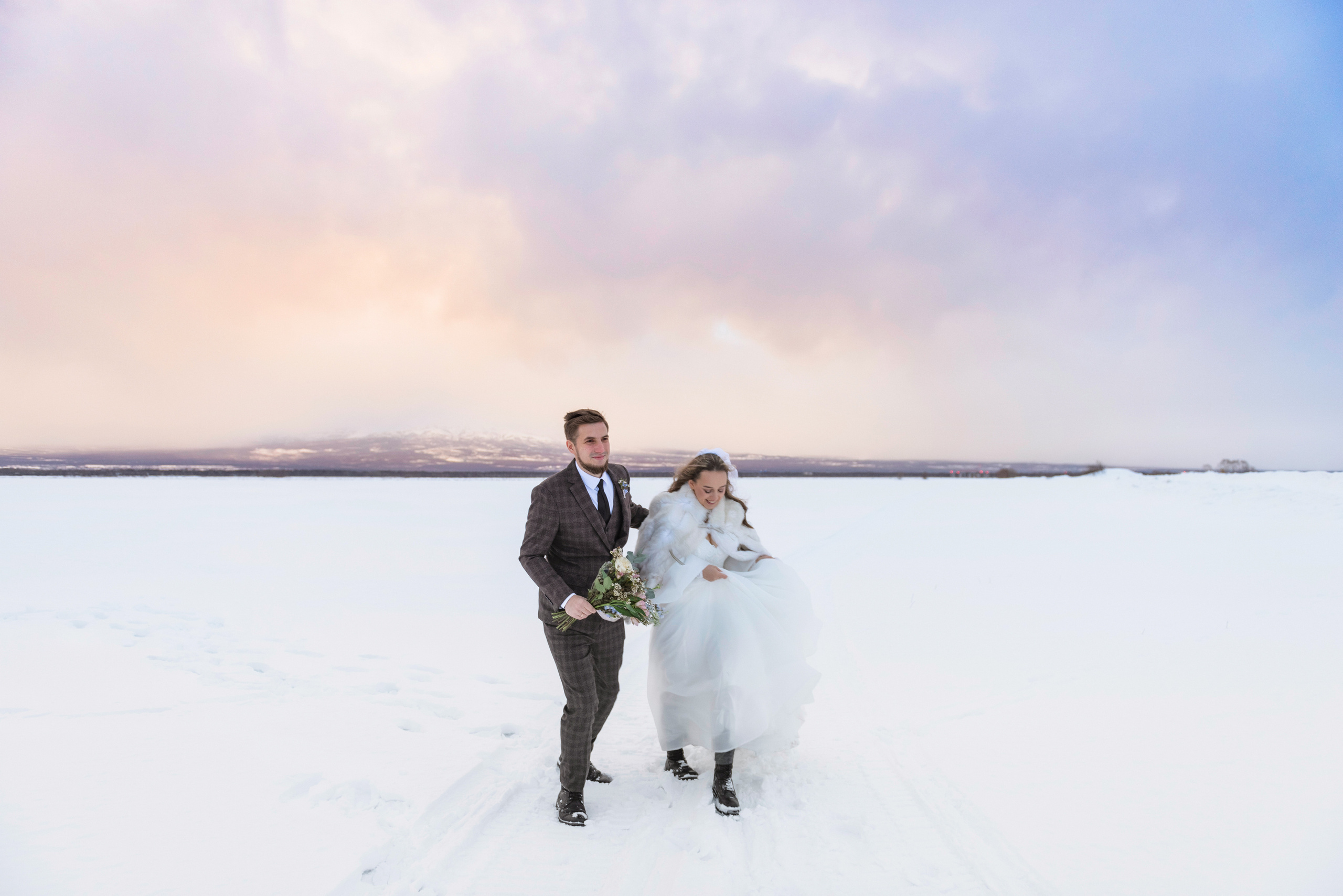 #timphoto41 #свадебныйфотографкамчатка #свадебныйфотограф #свадьбамечты #свадьбанакамчатке