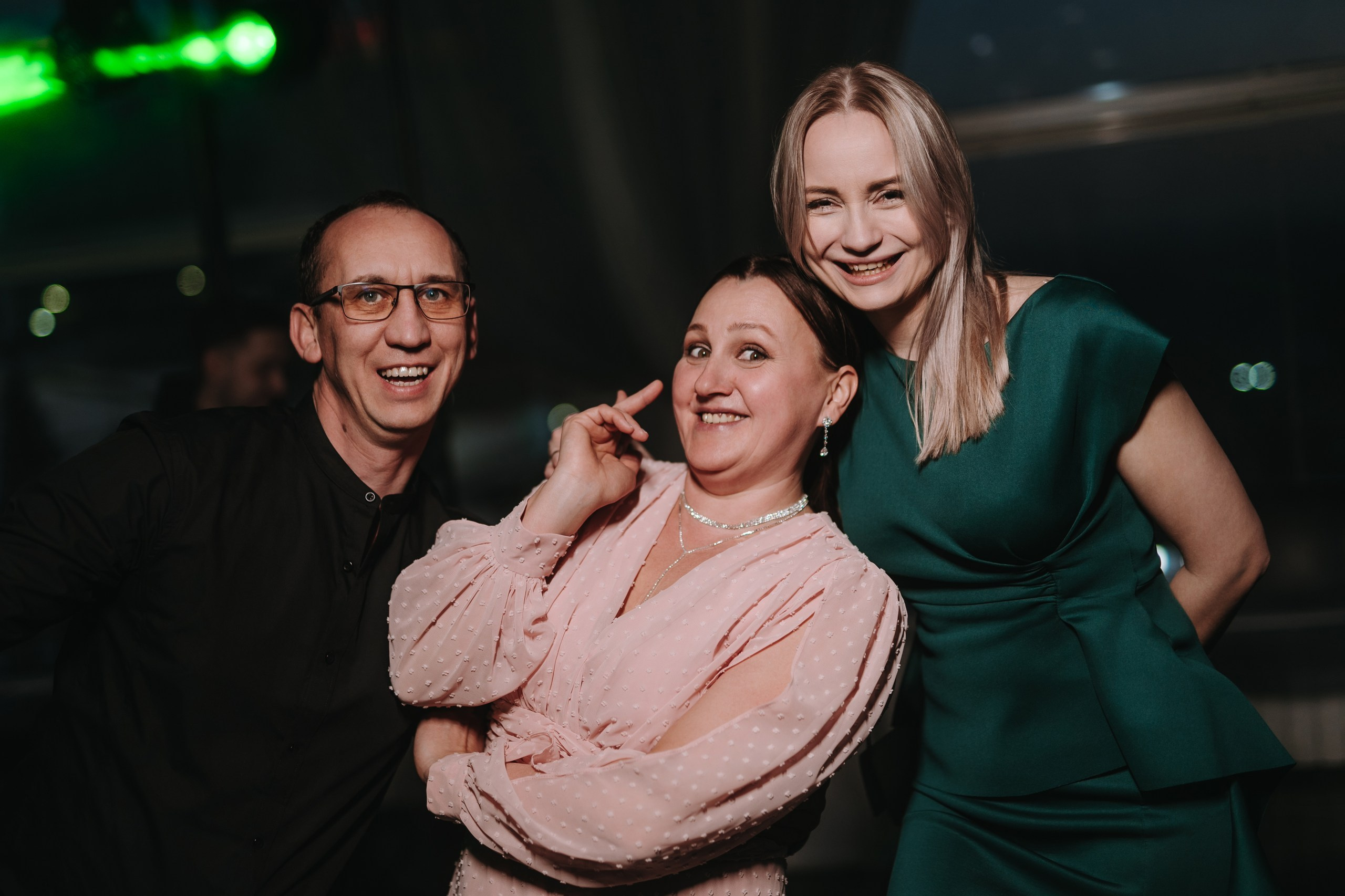 РЕСТОРАН ТАРАТАУ, ВЕДУЩИЙ АЗАТ ГАЙСИН И АРТУР ИЛЬЯСОВ УФА