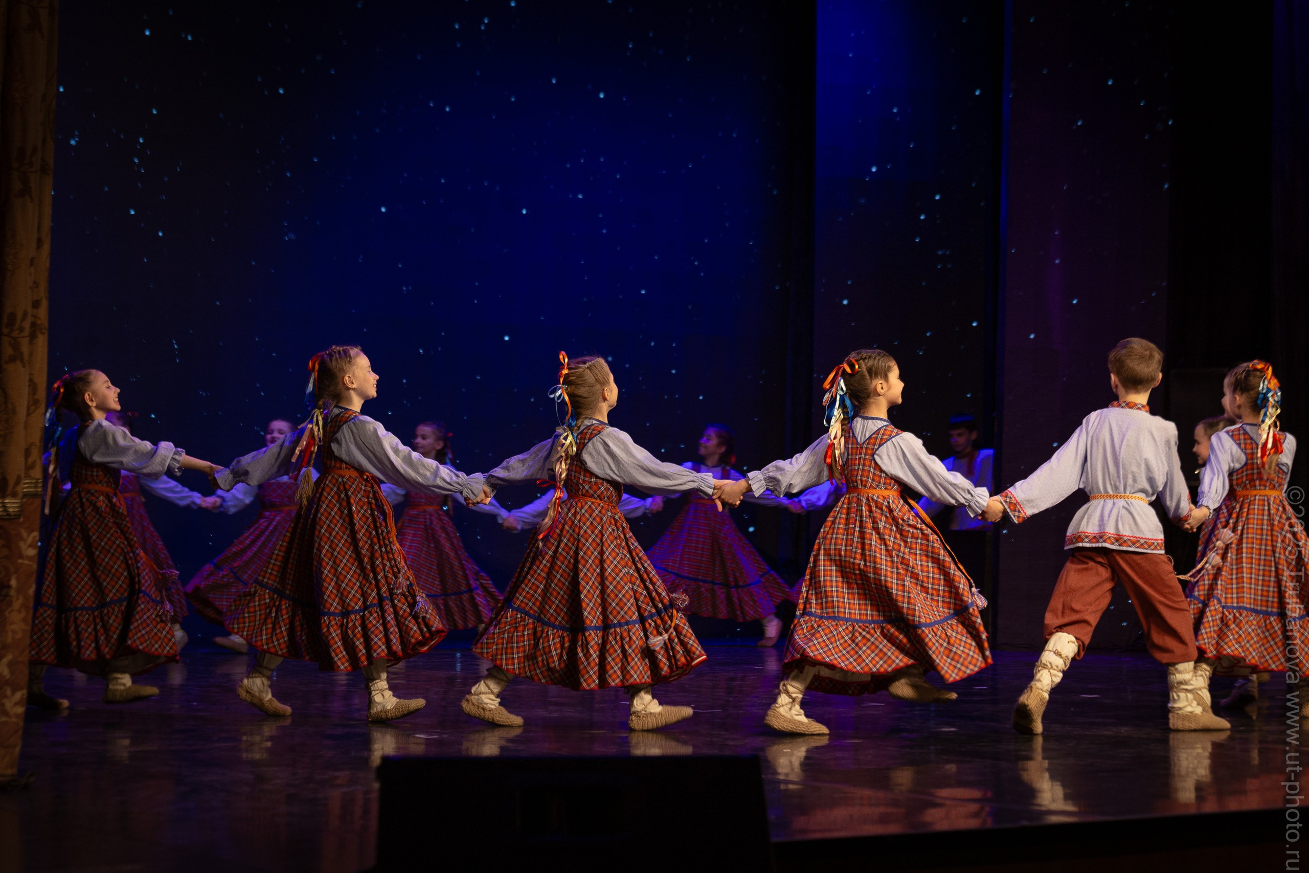 Концерт «Подарок мамам». Детская хореографическая школа г. Симферополя. Юлия Трубанова, репортаж Симферополь, Крым