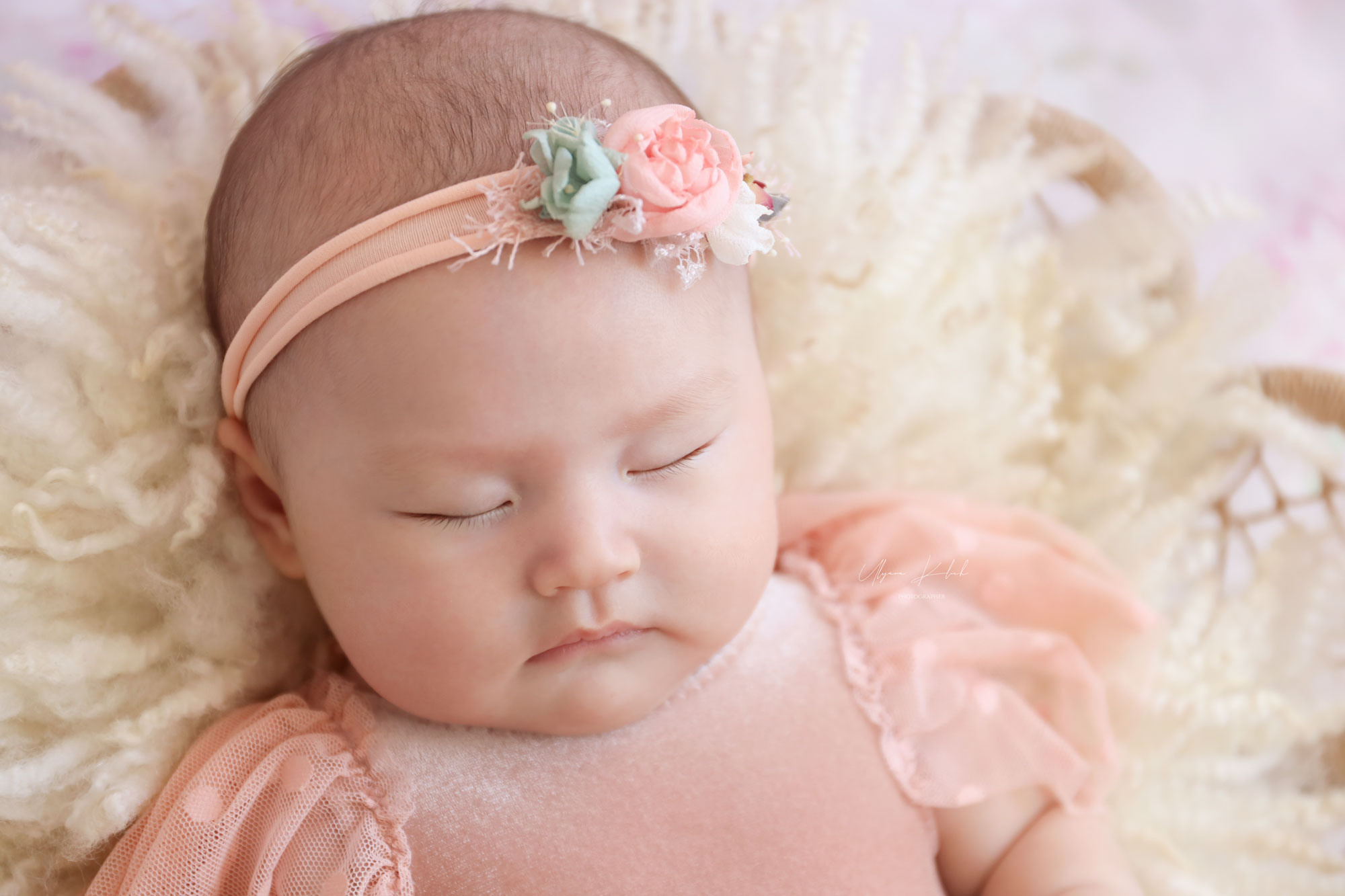 Фотосессия для малышки. Пакет «Standard». Фотограф беременности, новорожденных и детей до года в Астане