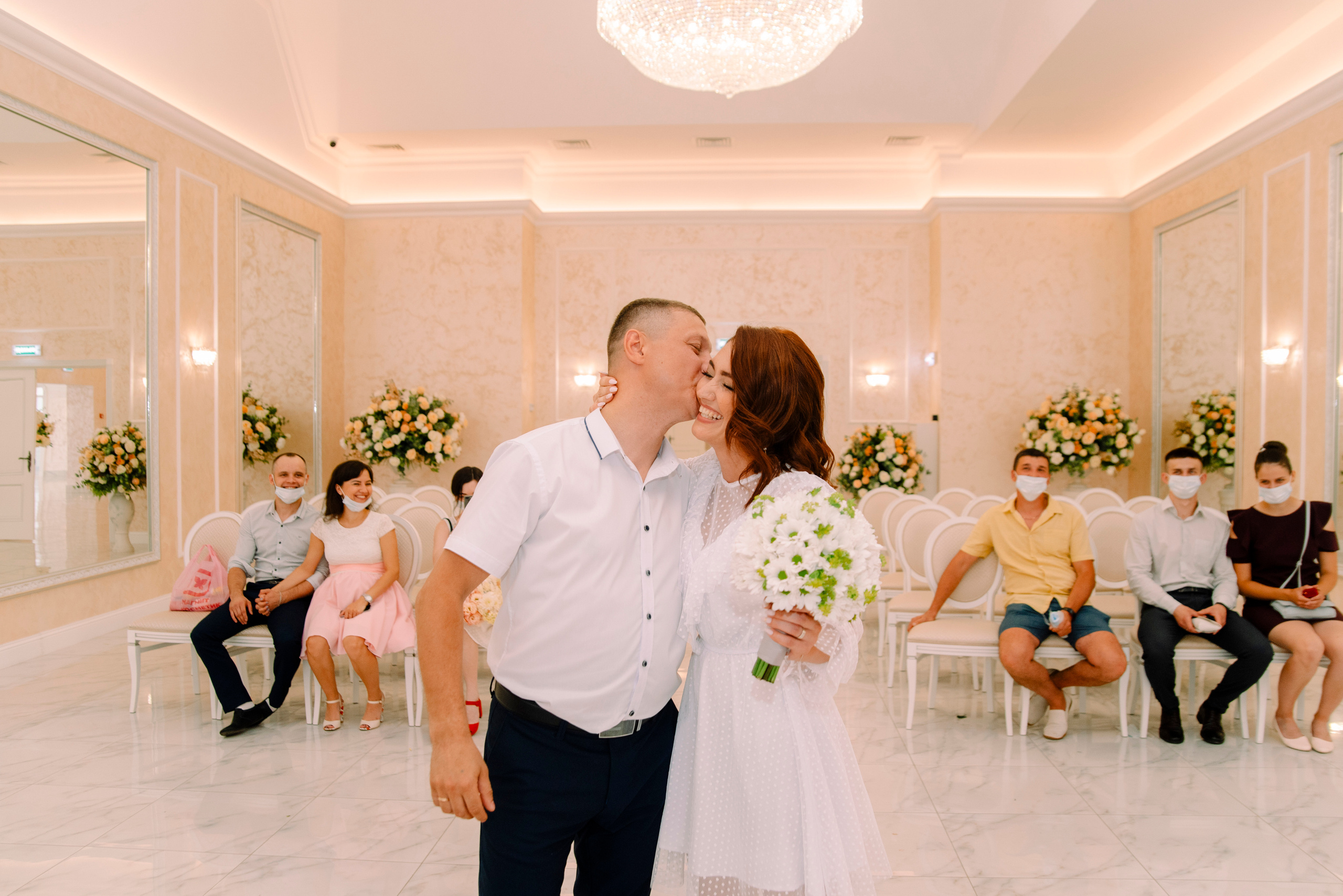 Поцелуи под дождем. Семейный и свадебный фотограф в Рязани Лиза Голованова