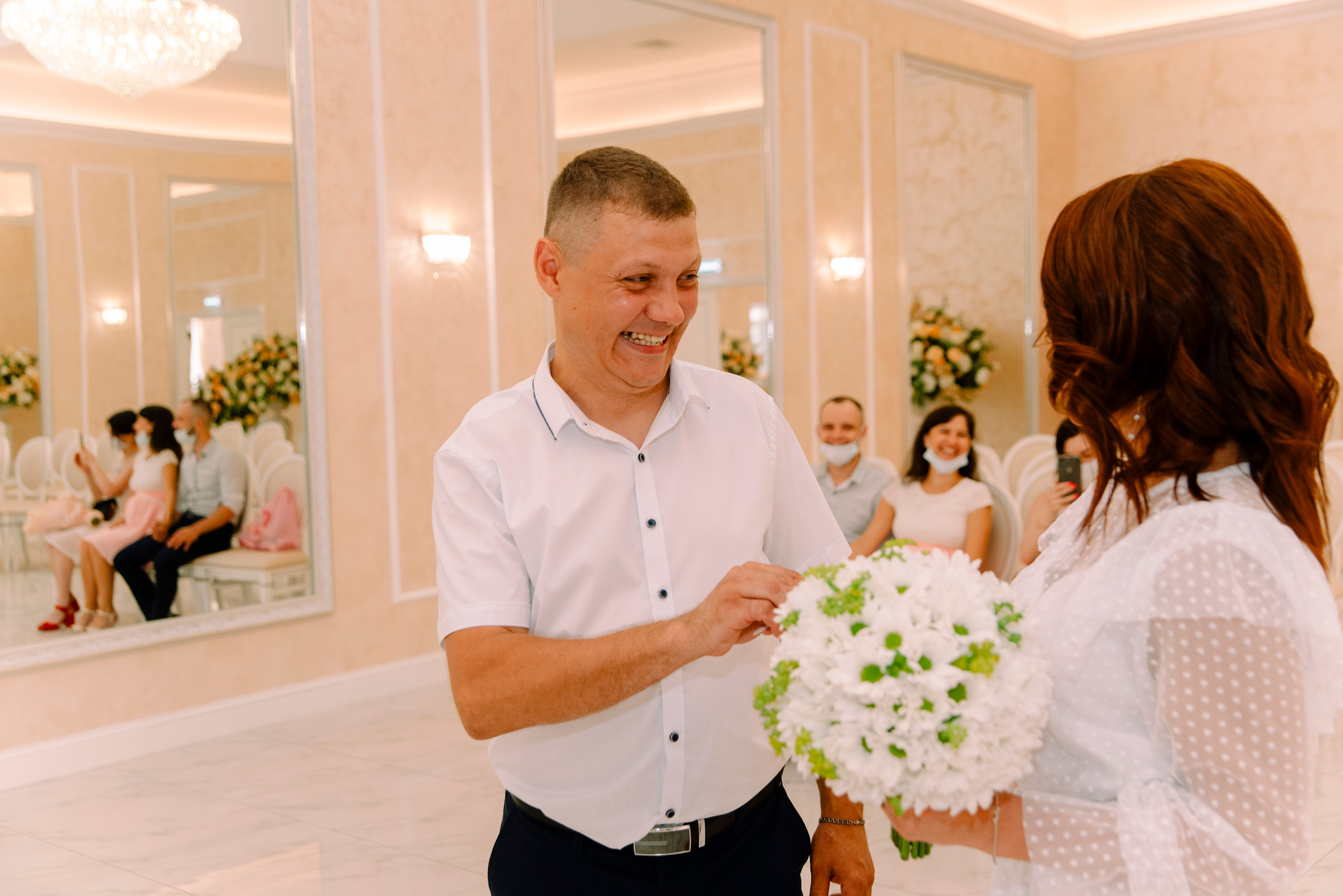 Поцелуи под дождем. Семейный и свадебный фотограф в Рязани Лиза Голованова