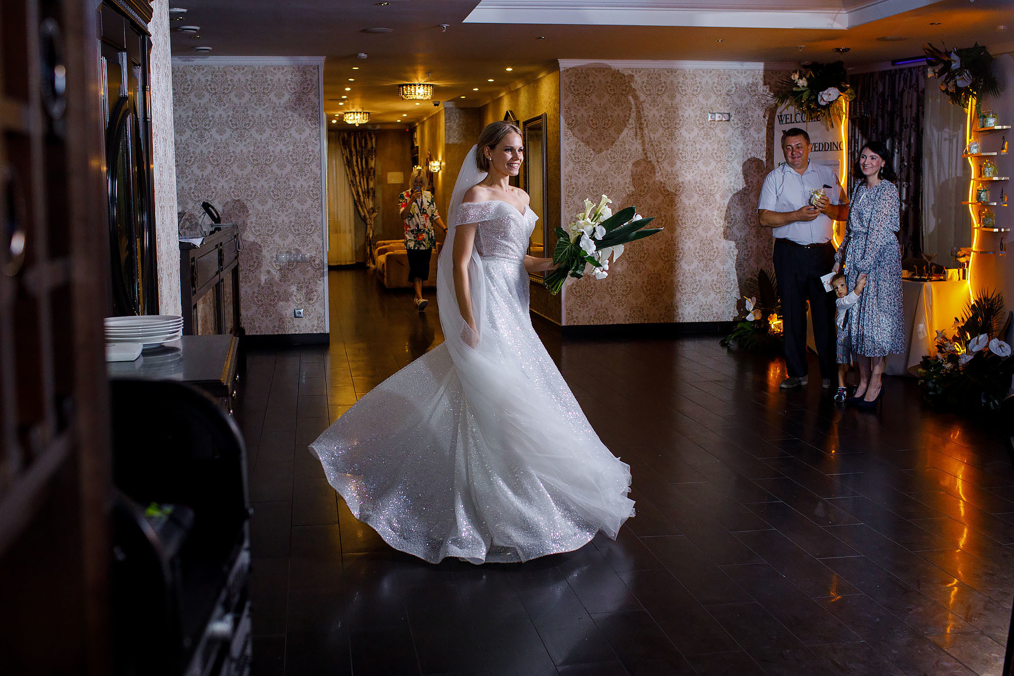 Анонс романтической свадьбы в Краснодаре в ресторане. Свадебный фотограф Краснодар, Сочи, Геленджик, Анапа, Ростов