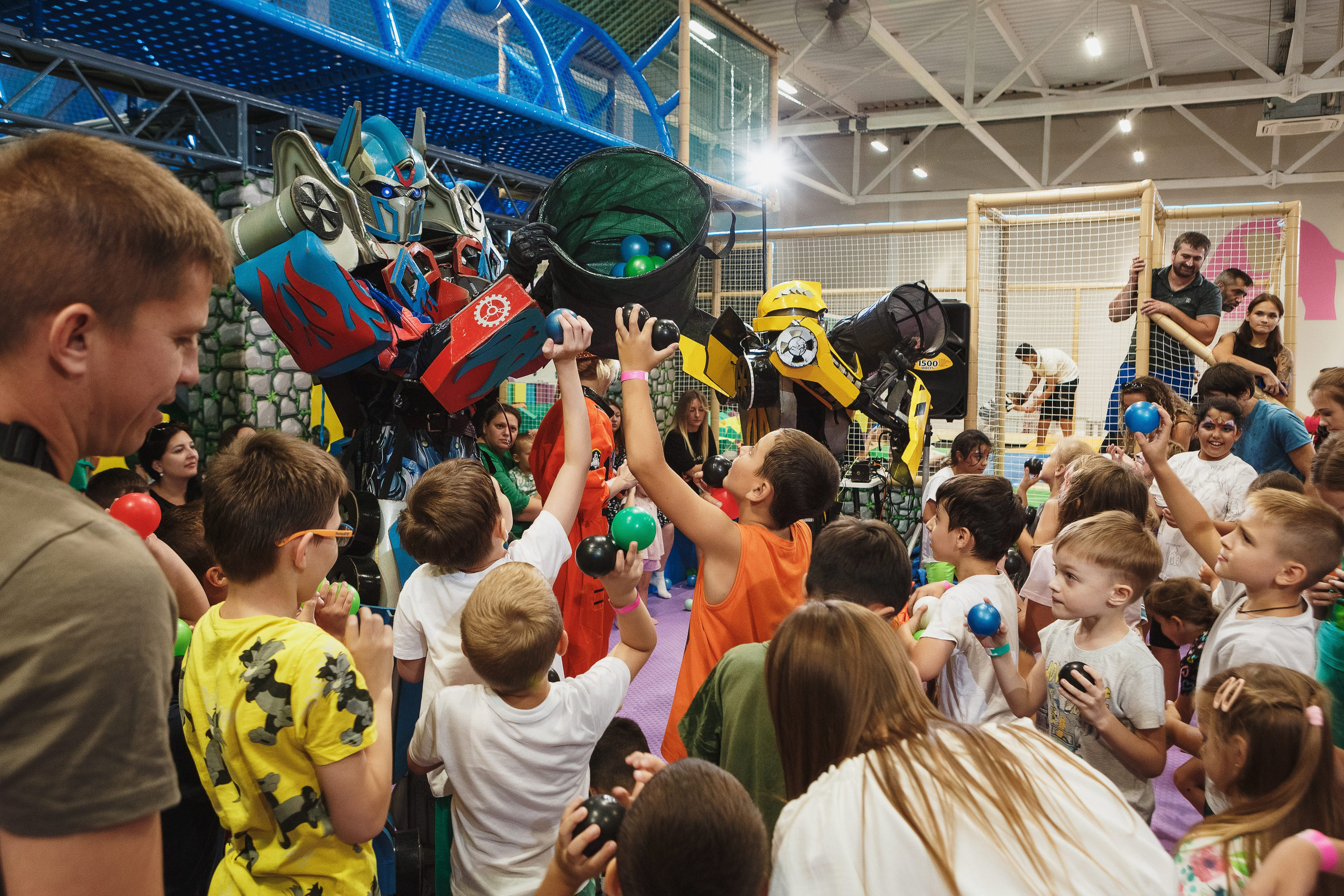 Туси Джуси Таганрог — Яркие и Весёлые Фотографии Детской Игровой Зоны. Свадебный и семейный фотограф в Таганроге Бакарюк Антон