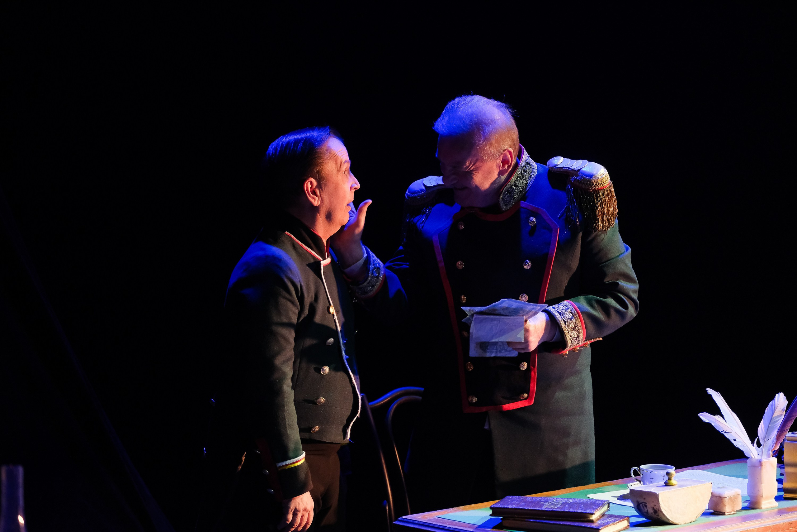 Записки сумасшедшего. Фотограф Анатолий Деникин