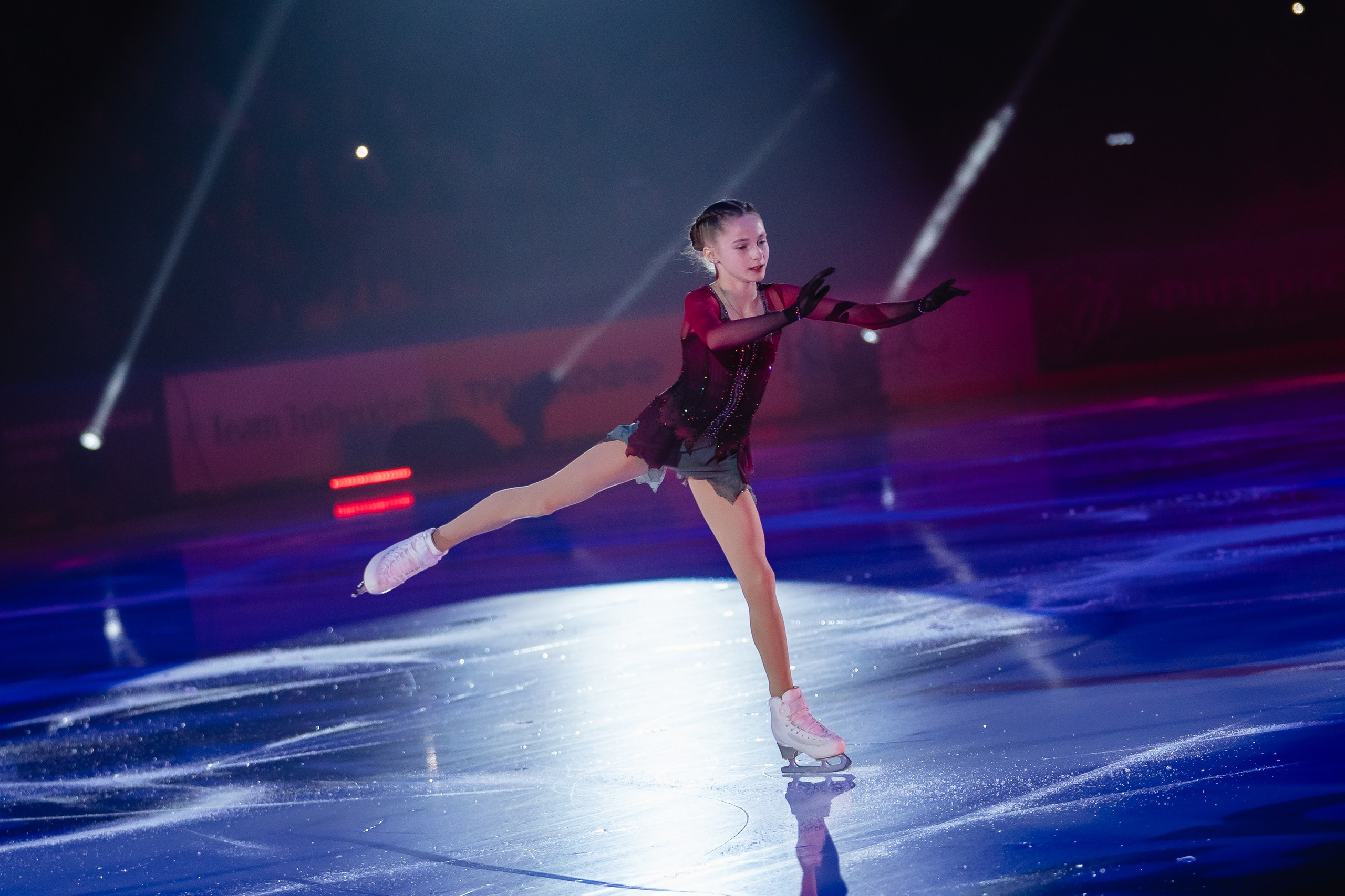 Шоу «Чемпионы на льду» в Новосибирске. Воробьева Ксения — Спортивный и танцевальный фотограф Новосибирск