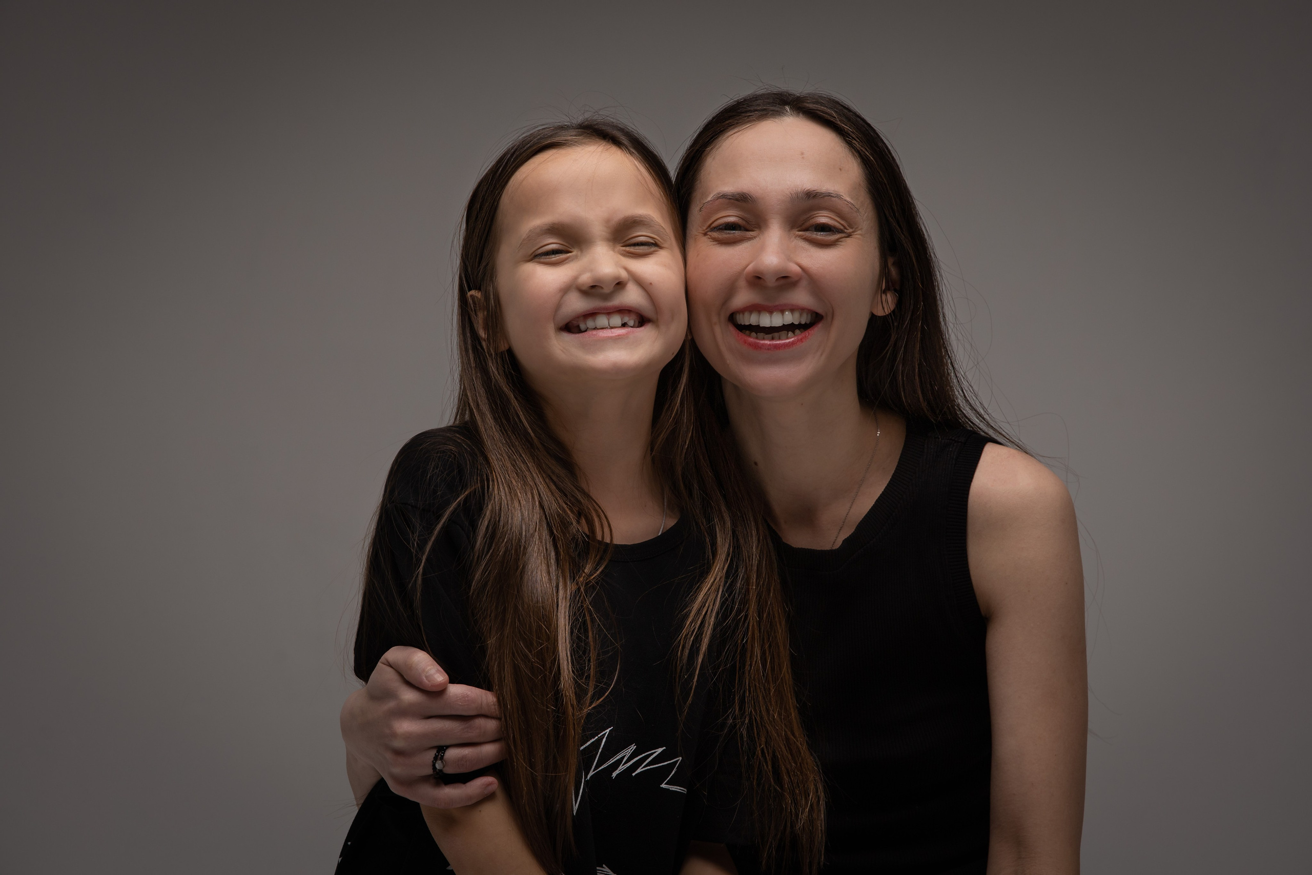 Фотосессия Мама и Дочь. Фотосессии в студии СПб Портретный фотограф — Юрий Торлопов