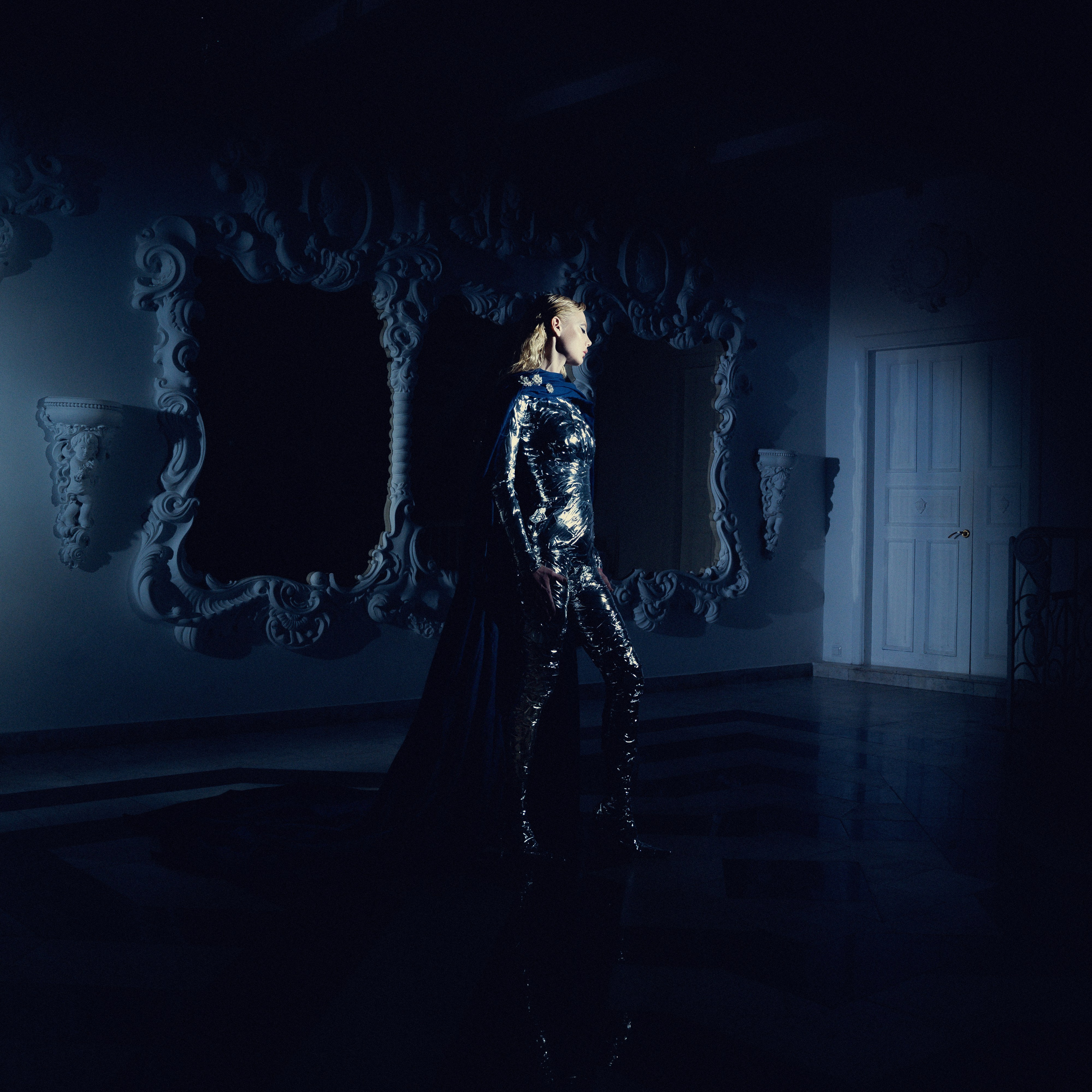 TUTSARKIS — Art Director | Stylist | Photographer