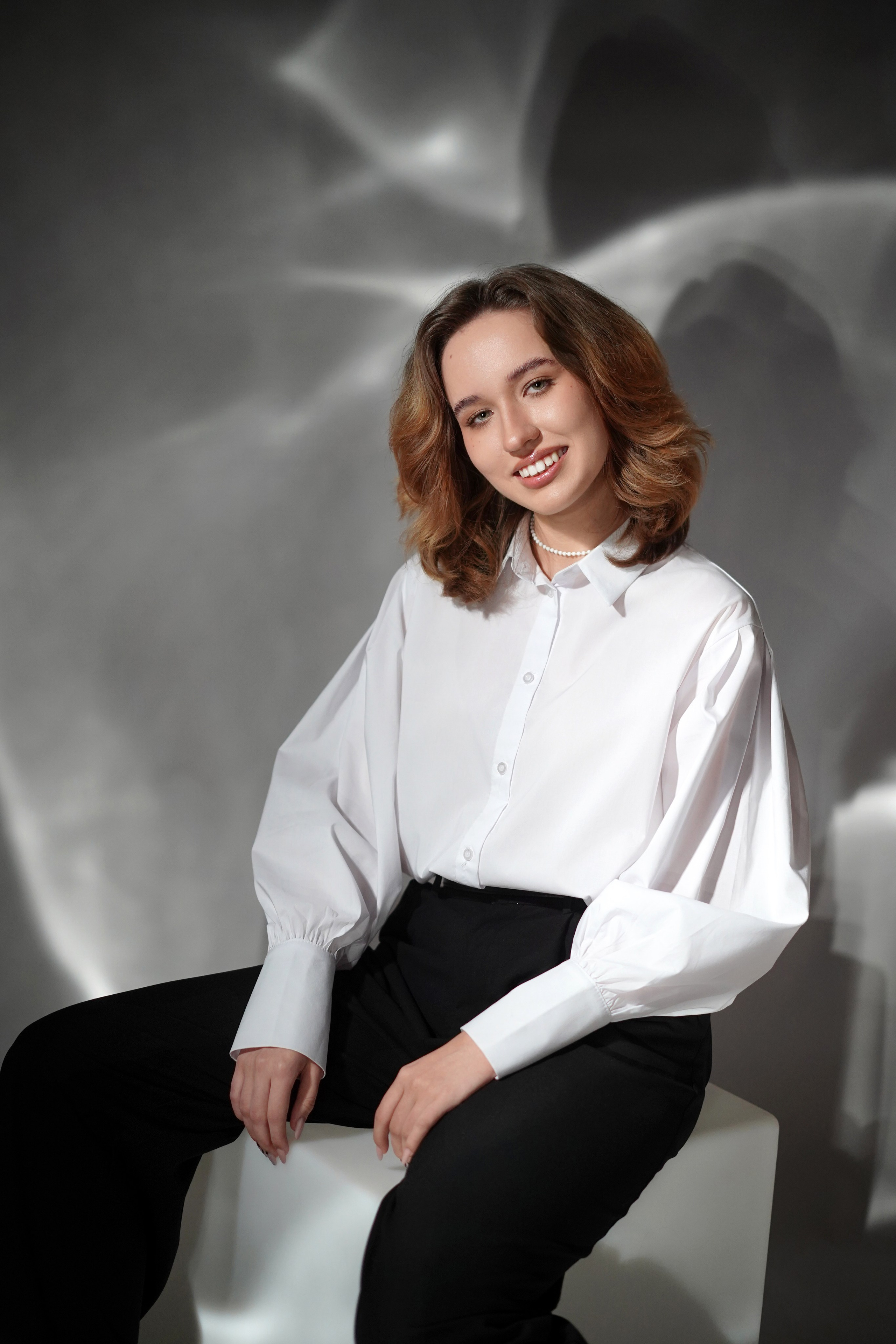 Стиль портрета в студии. GOTRA — выпускные альбомы в Тюмени