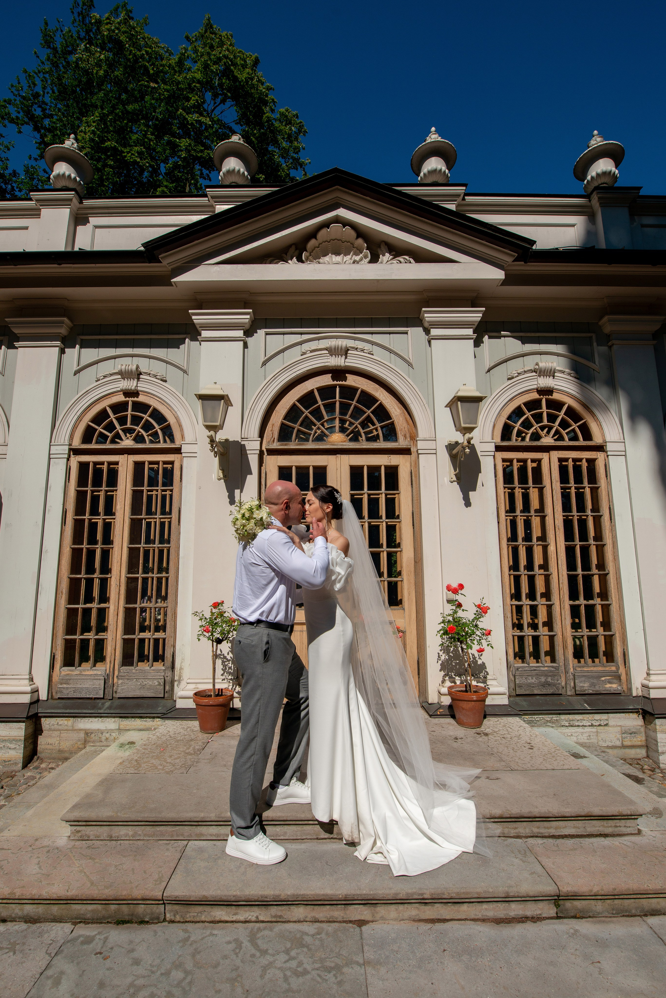 Летняя свадьба В Санкт-Петербурге и красивой выездной регистрацией Даши и Саши. Воздушная свадебная фотосессия в Петербурге. Портретный, семейный и свадебный фотограф в Санкт-Петербурге и в Пушкине Ширяев Денис