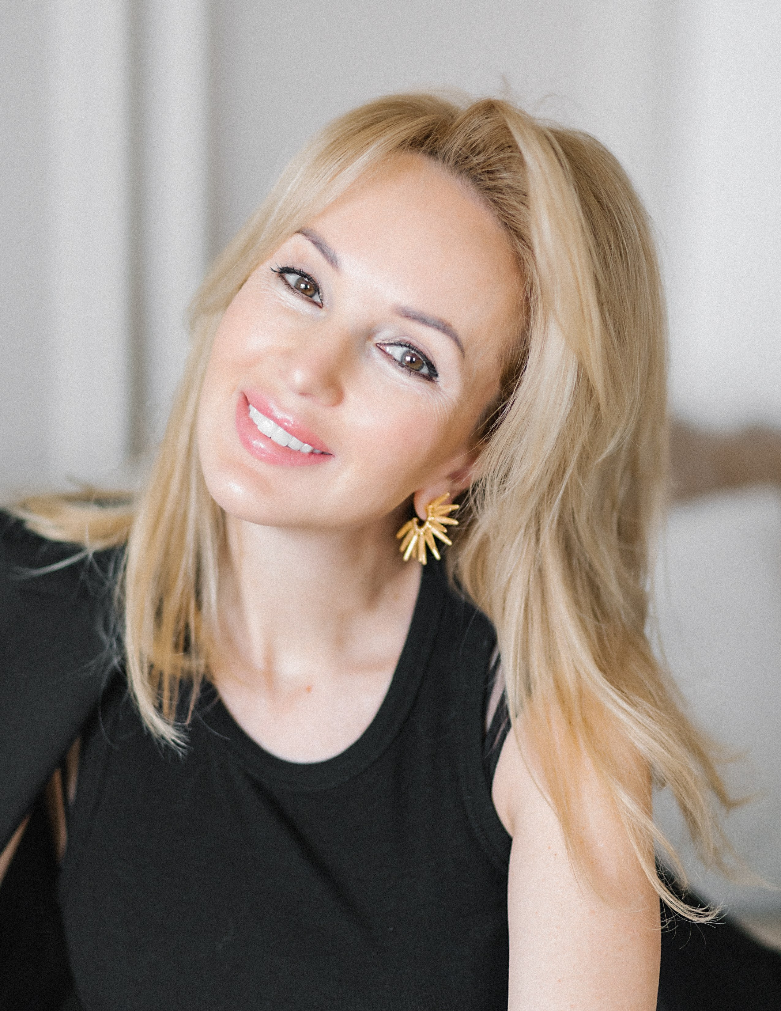 Весенняя фотосессия дома. Лена Крутова. Фотограф в Москве