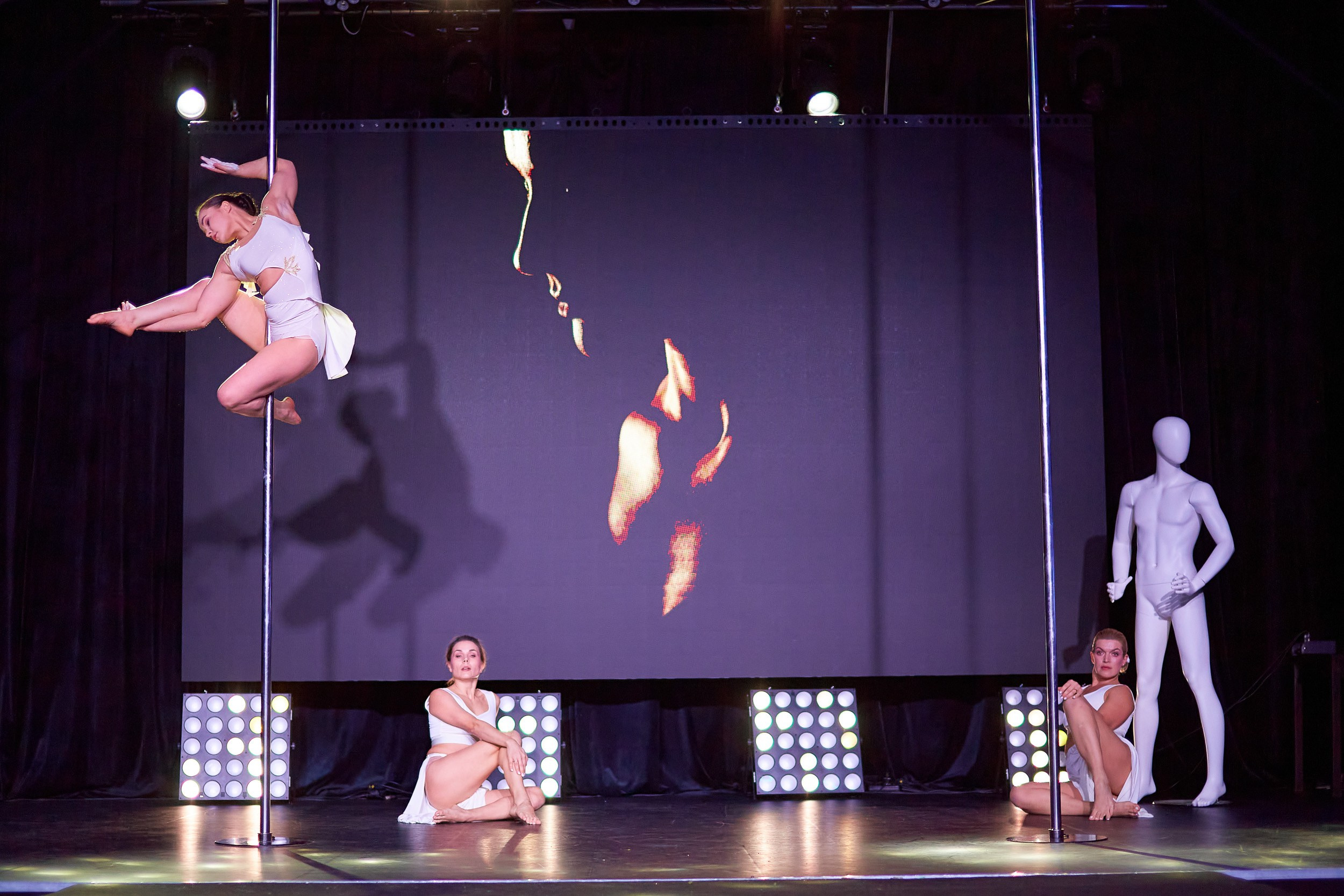 Анонс фоторепортажа с Концерта Грация. POLE DANCE. Photographer for business Mikhail Semenov. Aqua photo studio, photo school