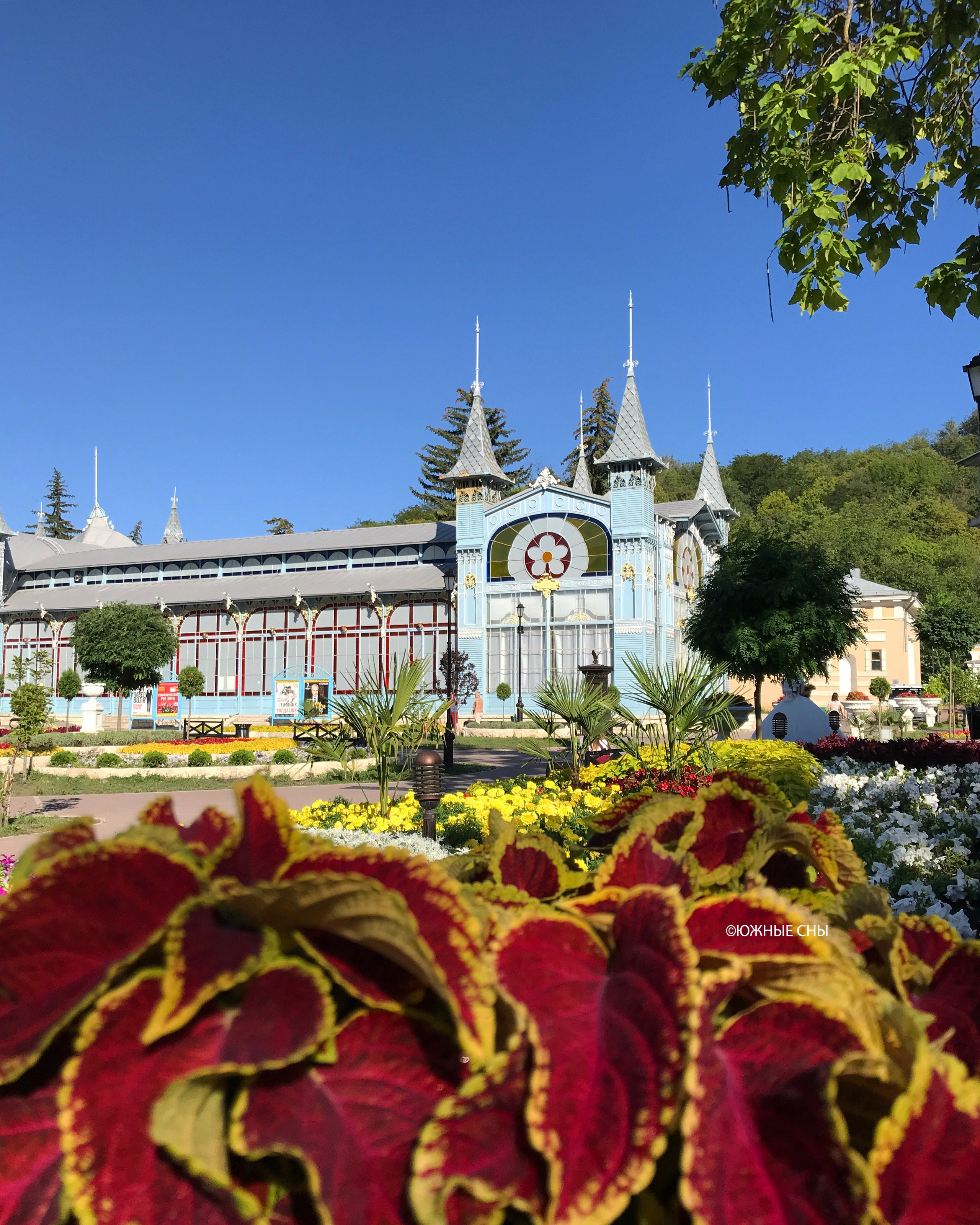 Лермонтовская галерея в парке "Цветник"