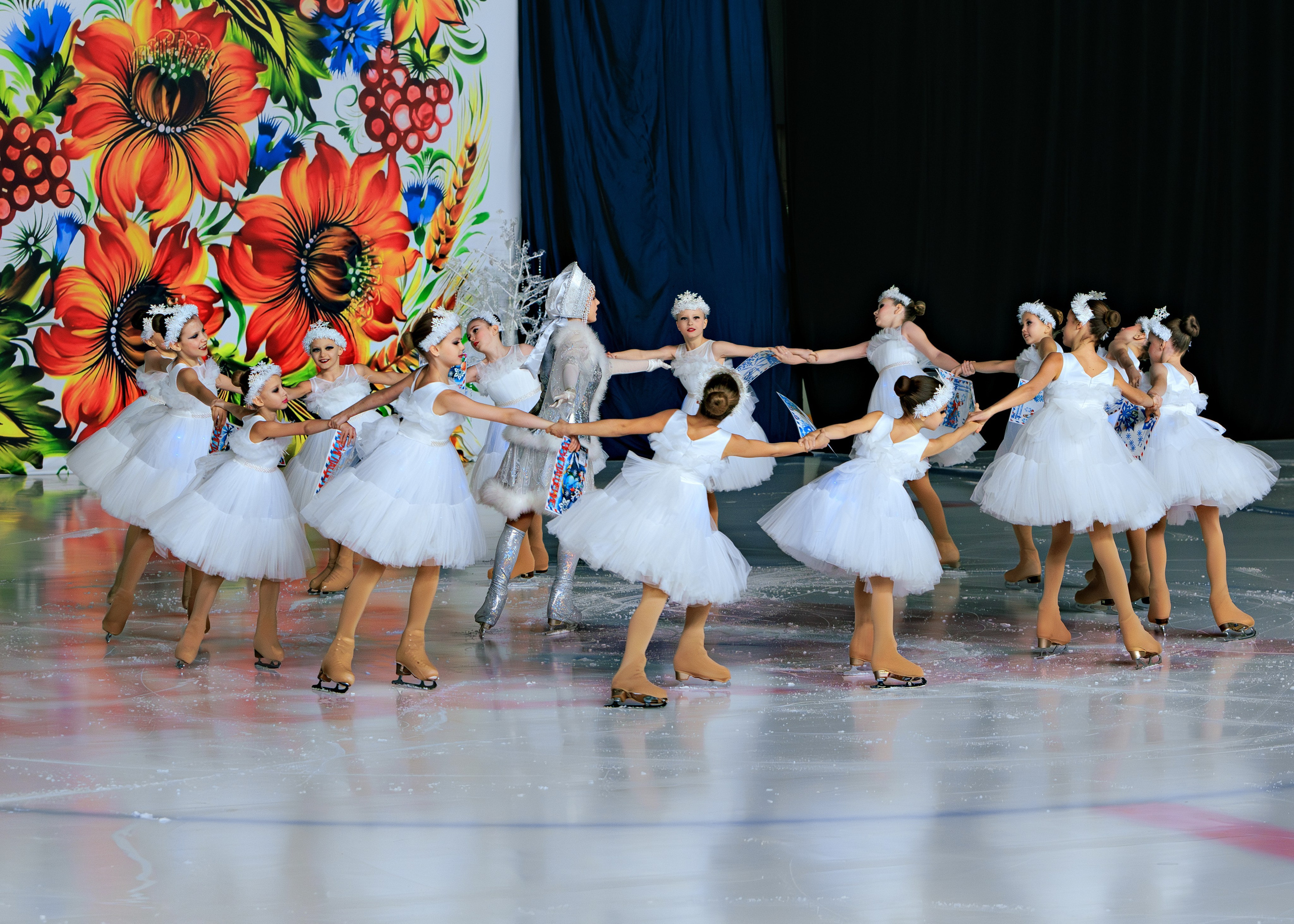 Детский театр на льду «АЛЕКО». Выпускные альбомы и школьный фотограф в Подольске, Троицке, Щербинке, Москве и Московской области