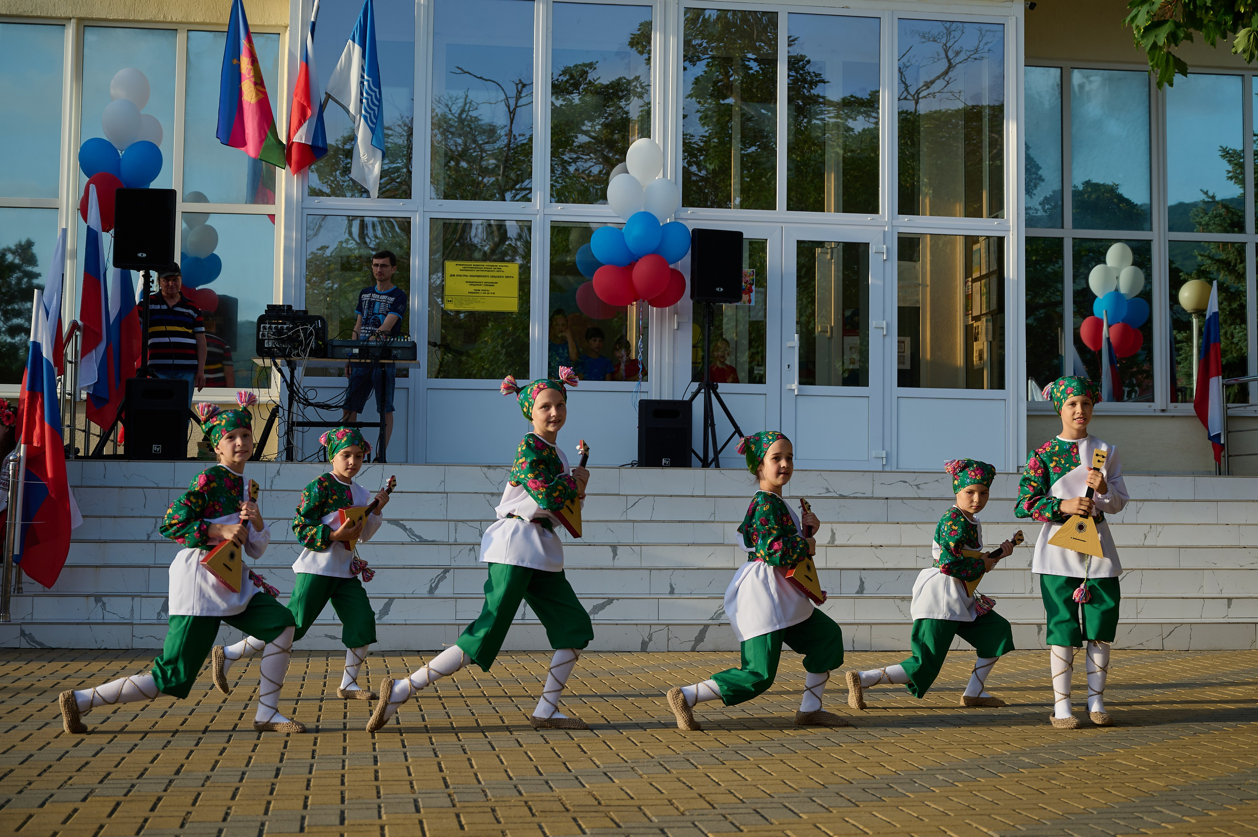 День России. Жизнь курорта Кабардинка в фотографиях