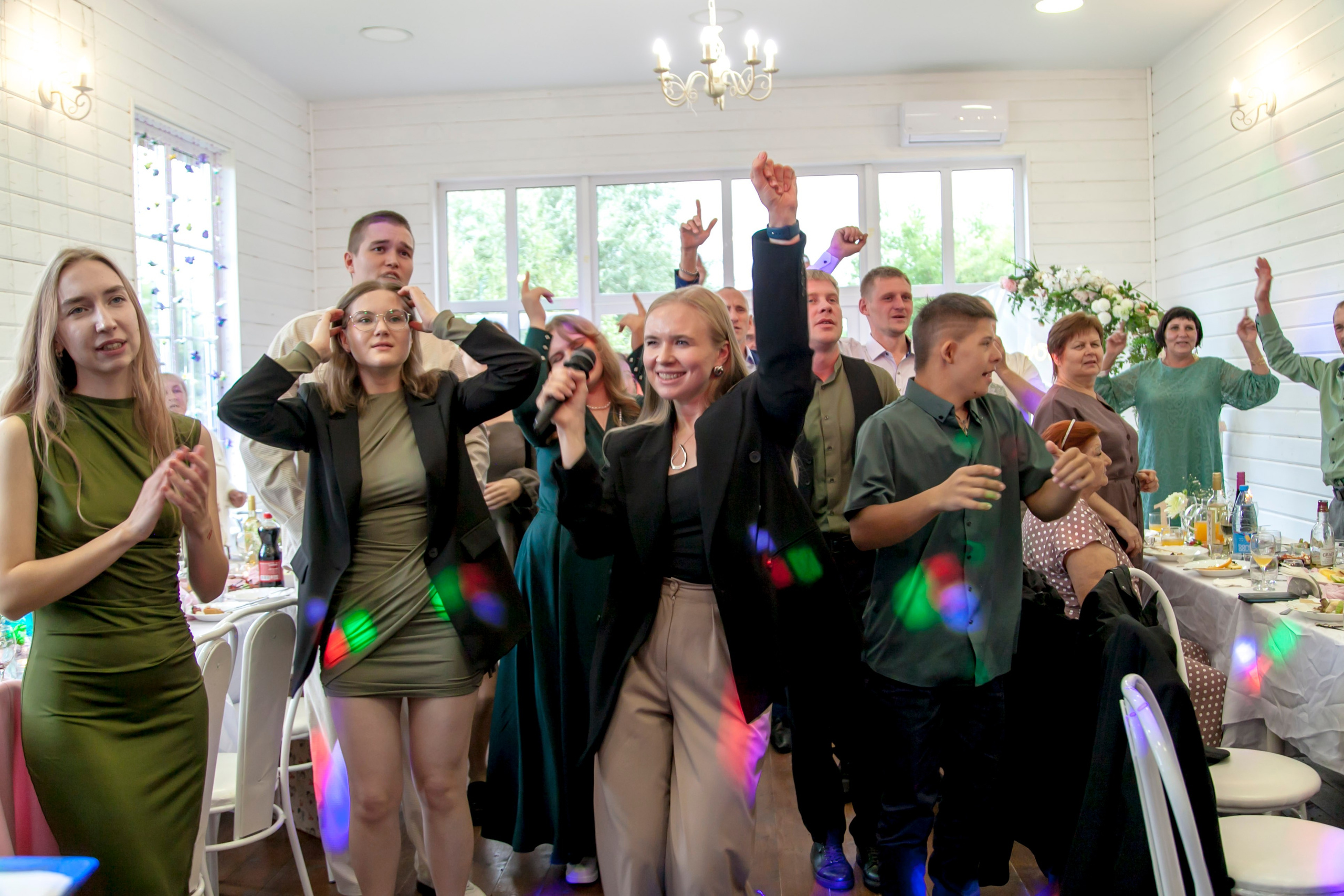 Ведущая на свадьбу Мария Снегур. Ведущий, Тамада, DJ, фото в Перми. Хорошее настроение