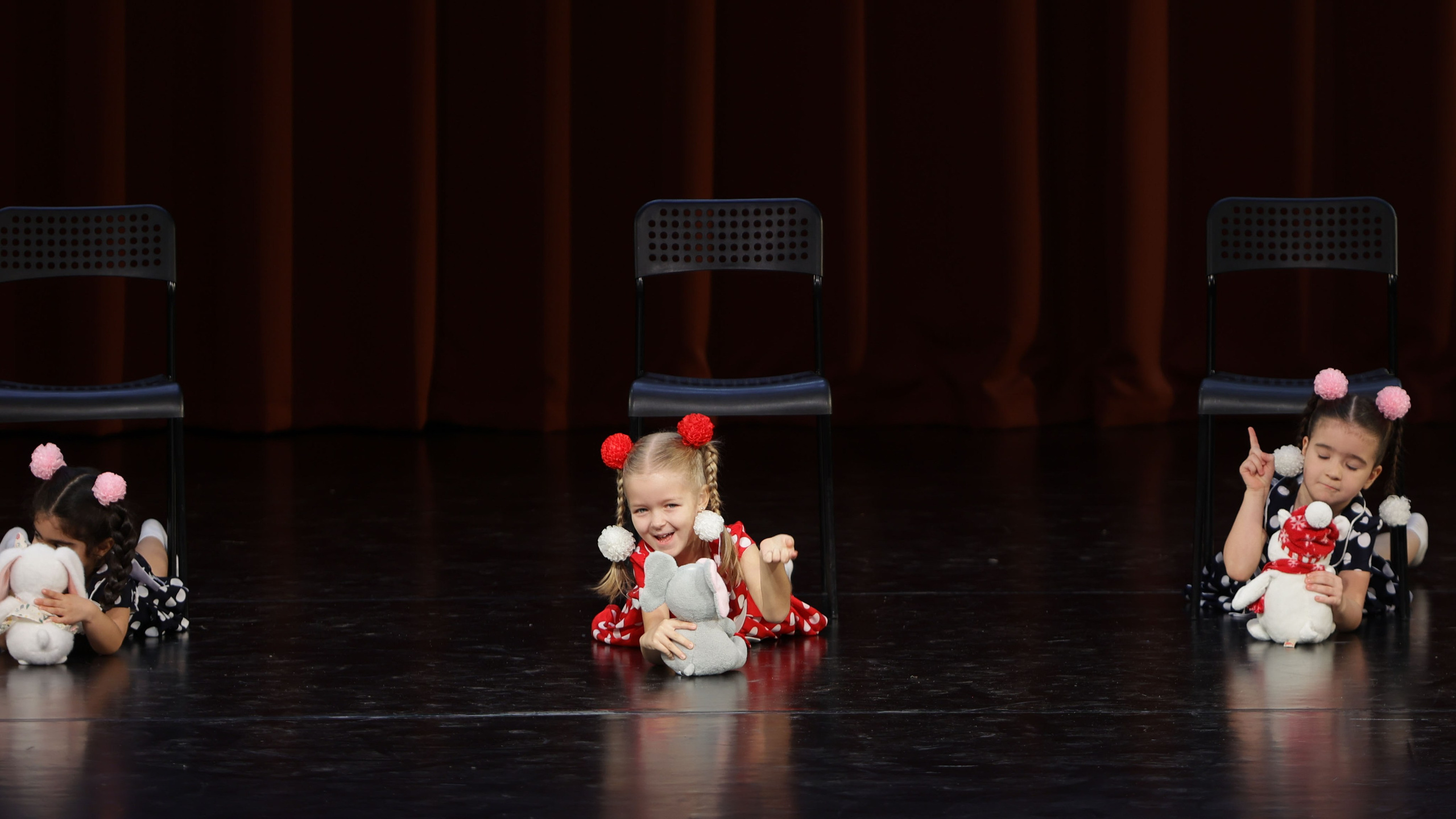 Фестиваль хореографического искусства «КУБОК ЛЕГЕНДЫ — 2025». Выпускные альбомы и школьный фотограф в Подольске, Троицке, Щербинке, Москве и Московской области