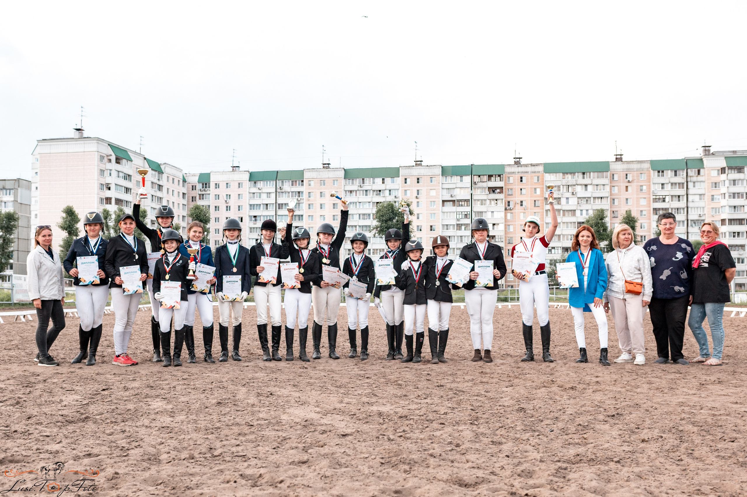 Областные соревнования по выездке. Тверь. Конный и фотограф с животными в Твери Топталова Люся