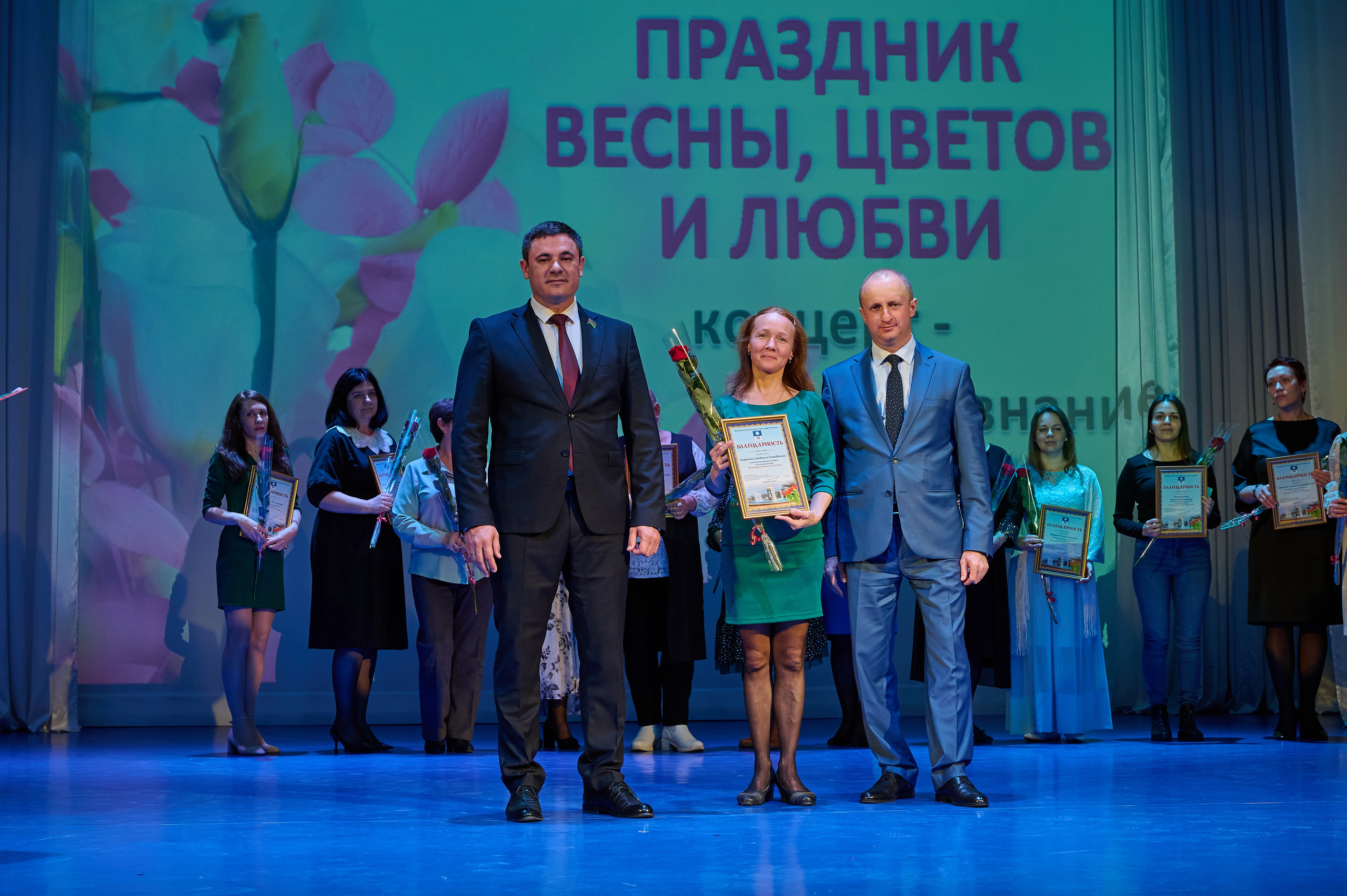 8 марта Марьина роща. Жизнь курорта Кабардинка в фотографиях