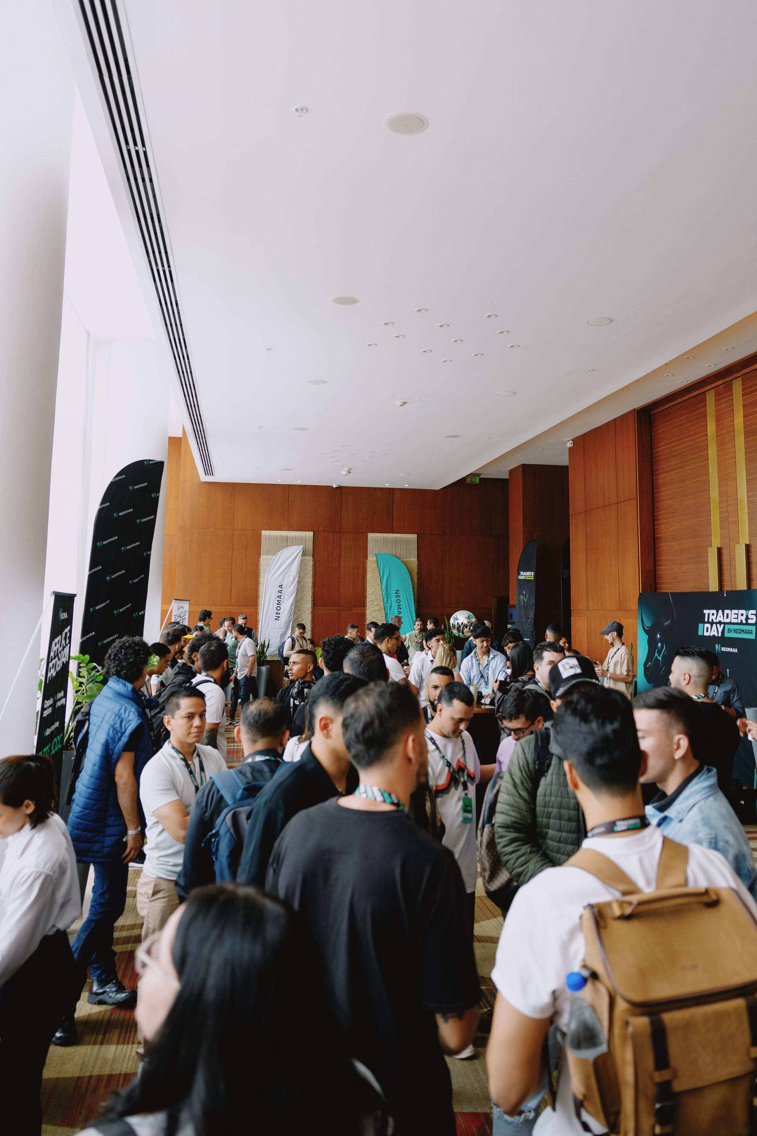 TRADERS DAY By NeomAAA Medellin. NeomAAA Funds Gallery