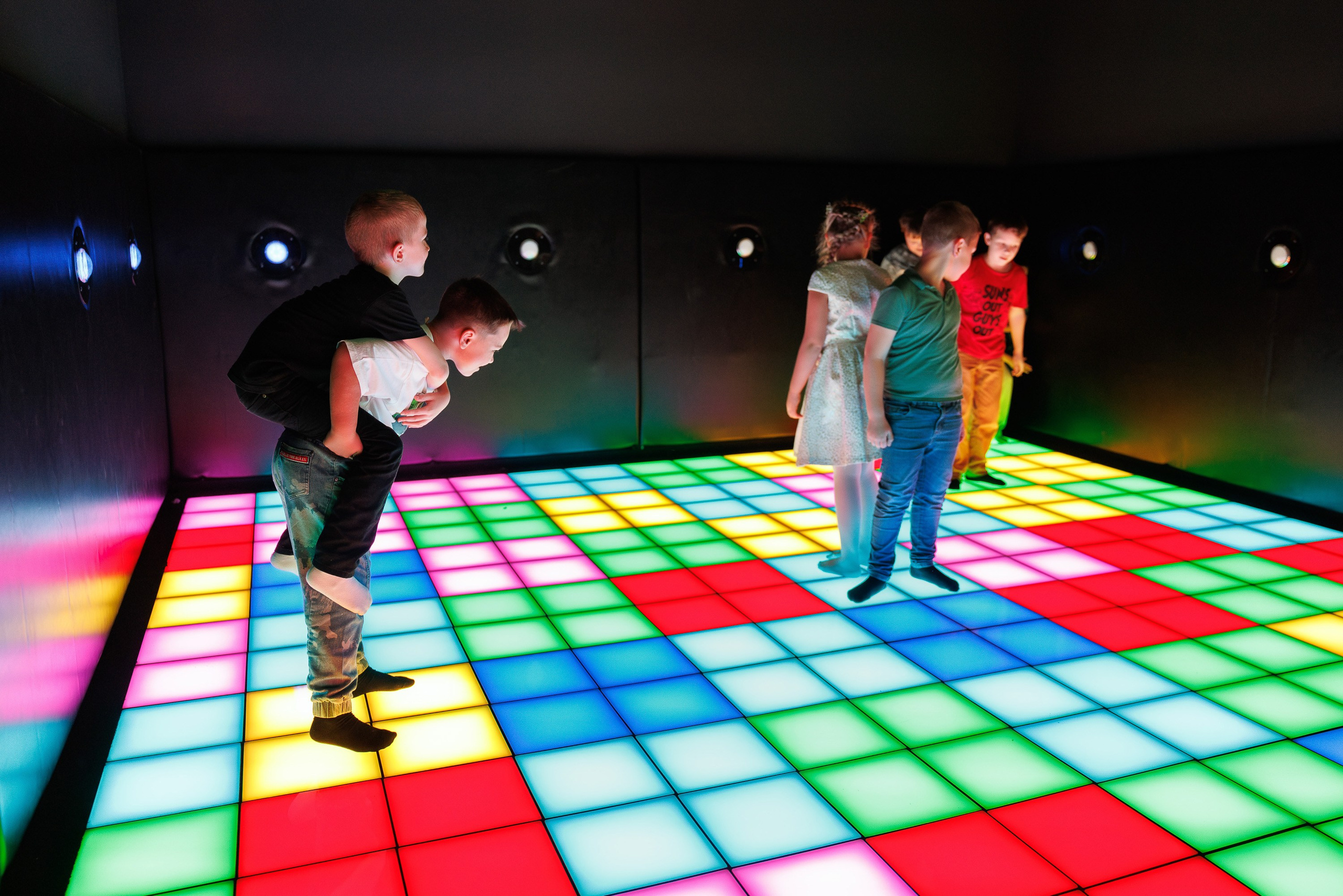 Детский день рождения в студии «Пиксель» в Оренбурге — фотосъёмка праздника