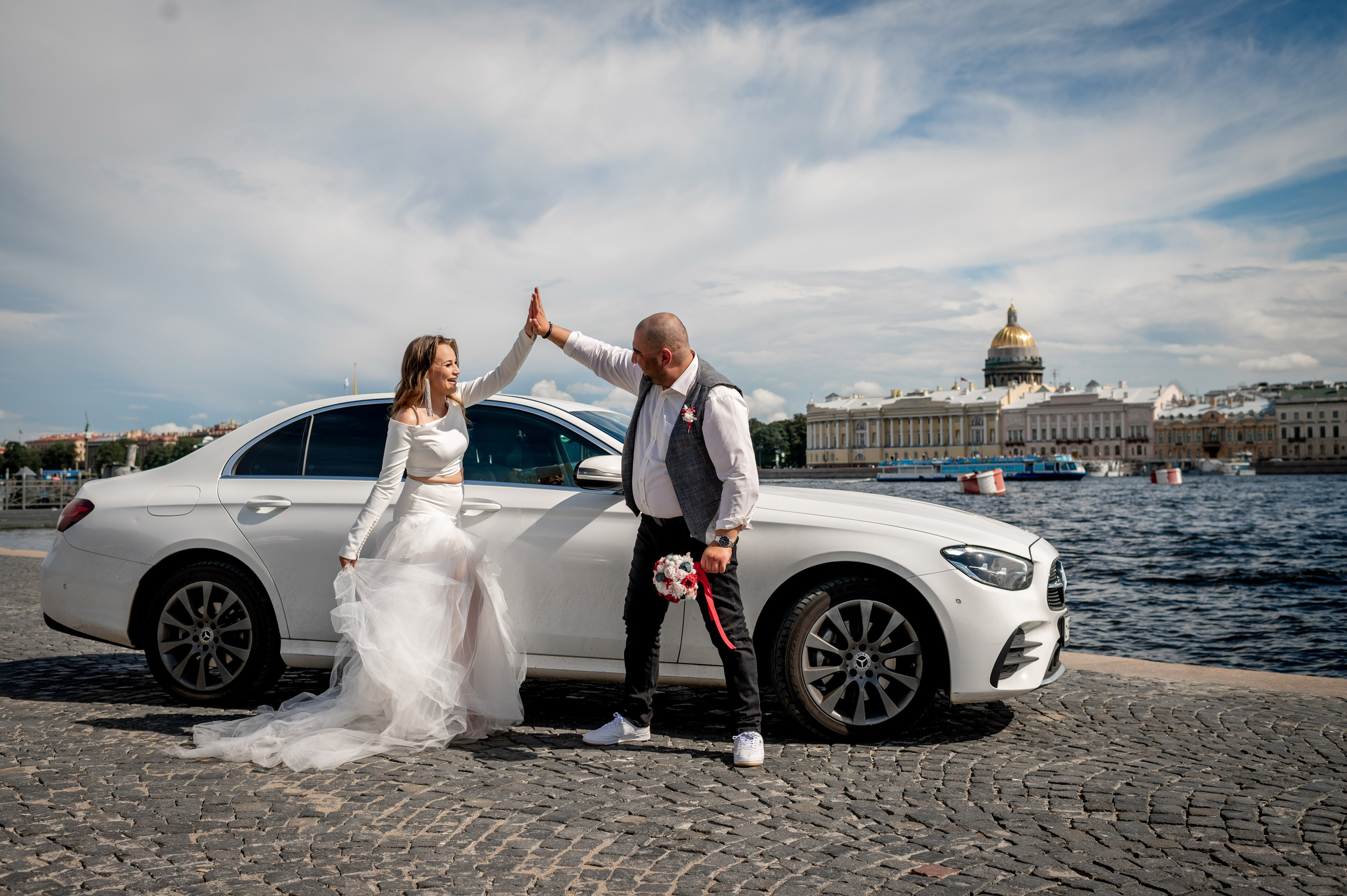 Экстравагантная свадебная фотосессия Светланы и Славы по нетрадиционным и оригинальным местам для свадебной прогулки в Санкт-Петербурге. Портретный, семейный и свадебный фотограф в Санкт-Петербурге и в Пушкине Ширяев Денис