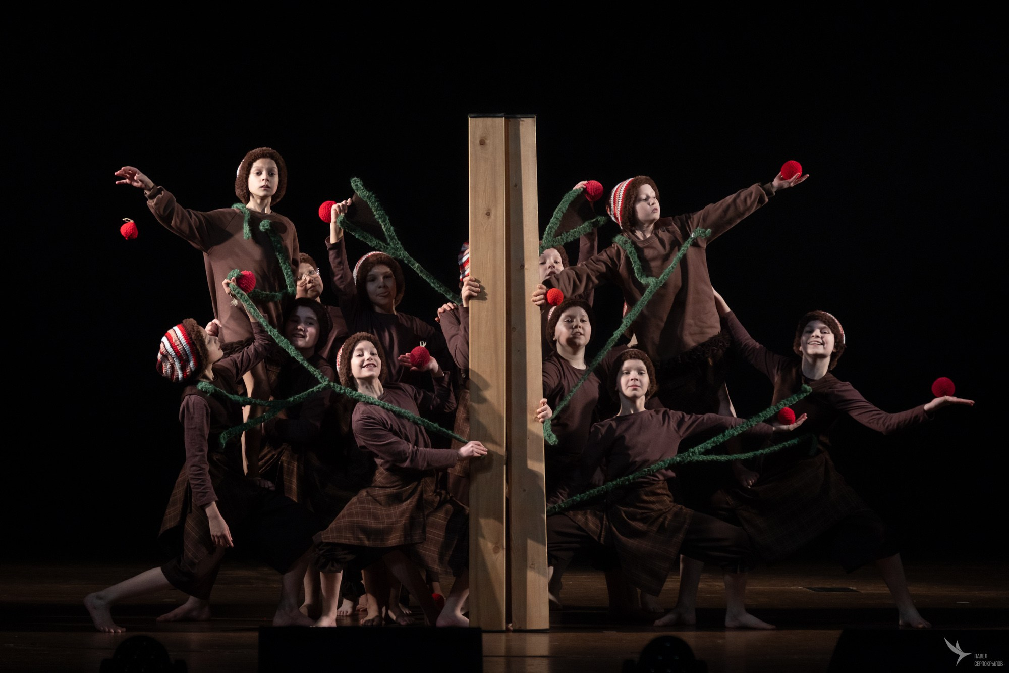 Хореографический спектакль «На след и Я». Репортажный фотограф в Казани Павел Серпокрылов
