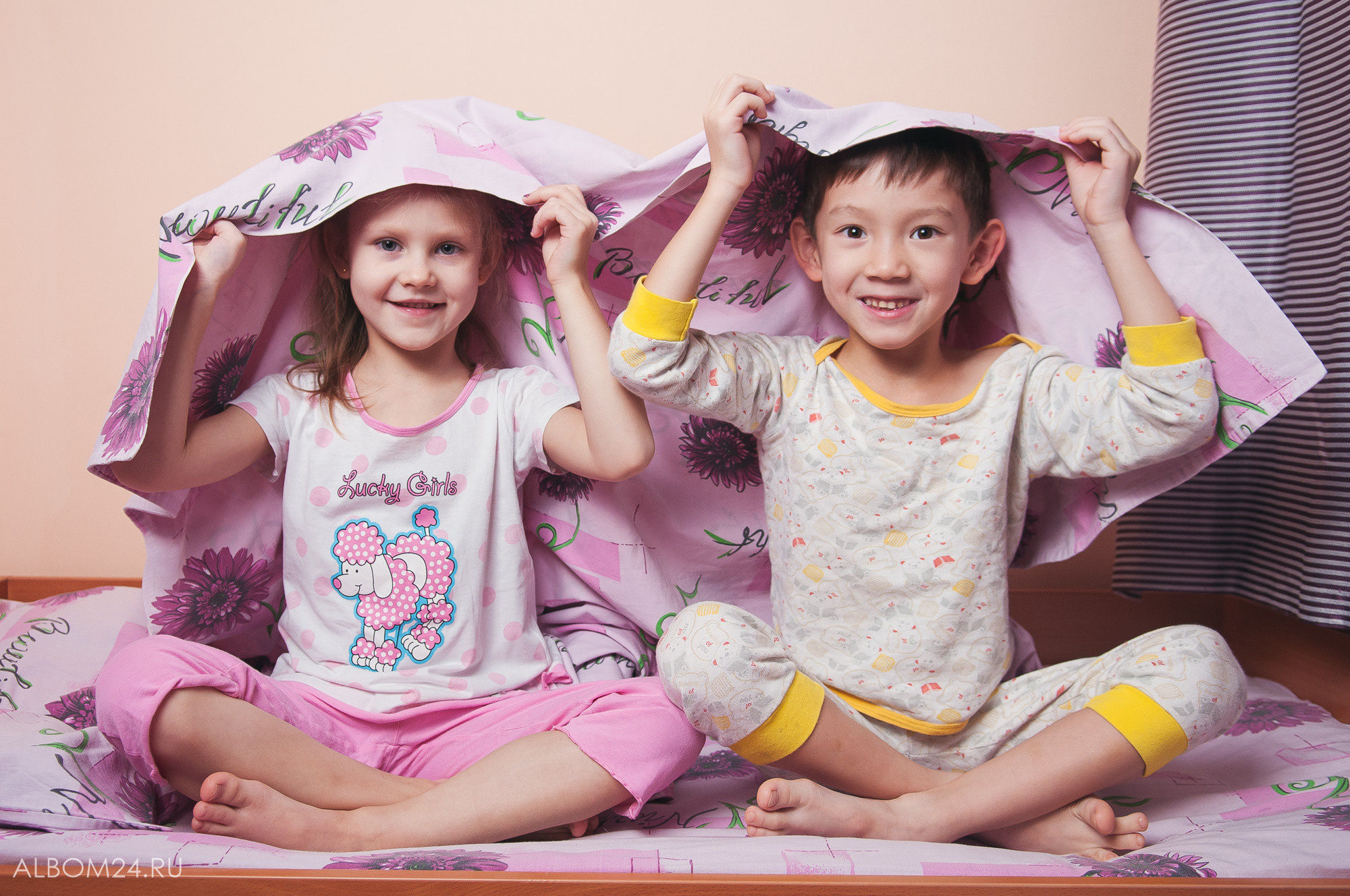 Съемка на выпускной альбом Сад № 242, гр. Ёлочка. Выпускные альбомы и фотосъемка в Красноярске