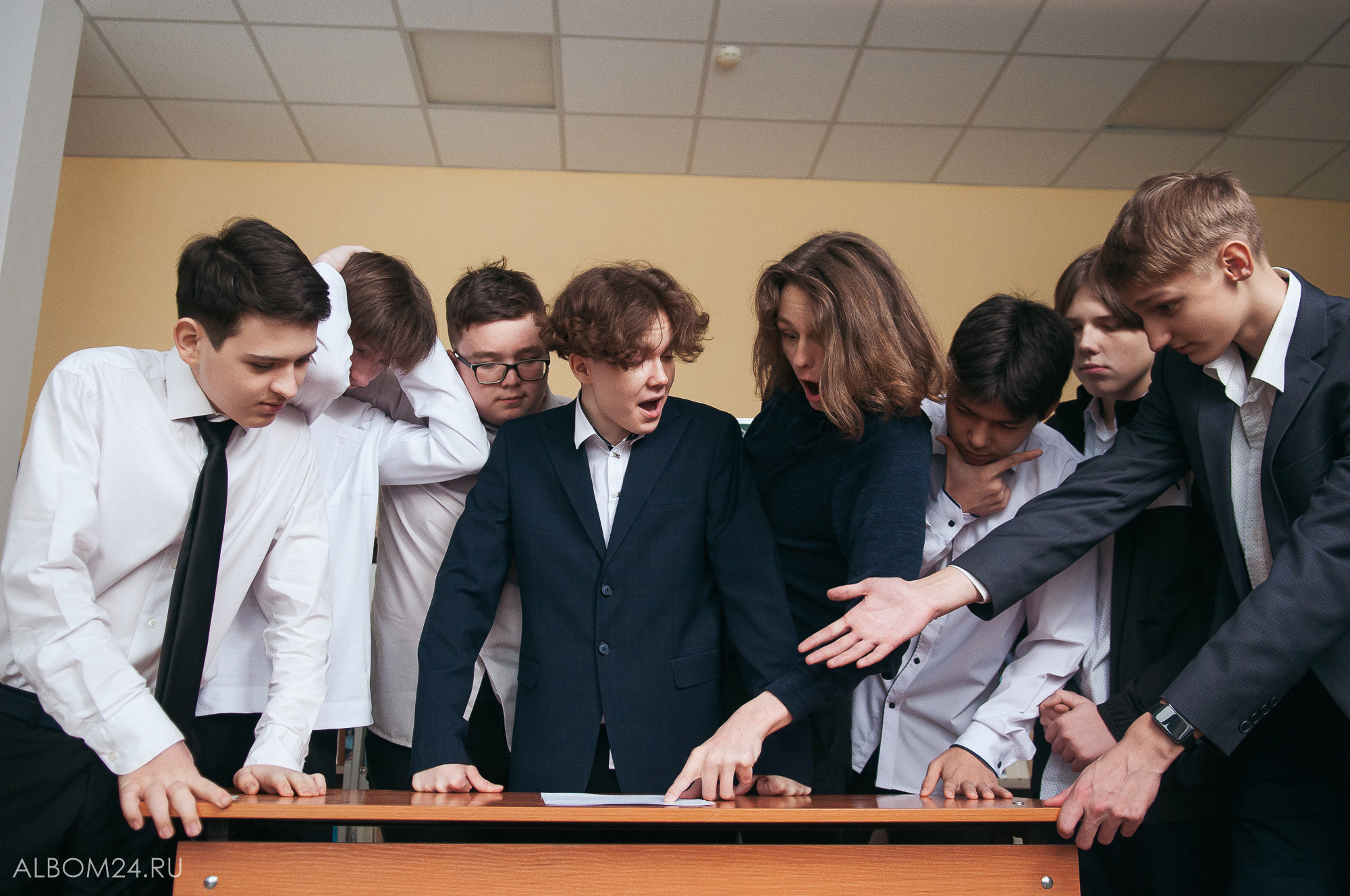 Съемка на выпускной альбом Гимназия № 11, 9В. Выпускные альбомы и фотосъемка в Красноярске