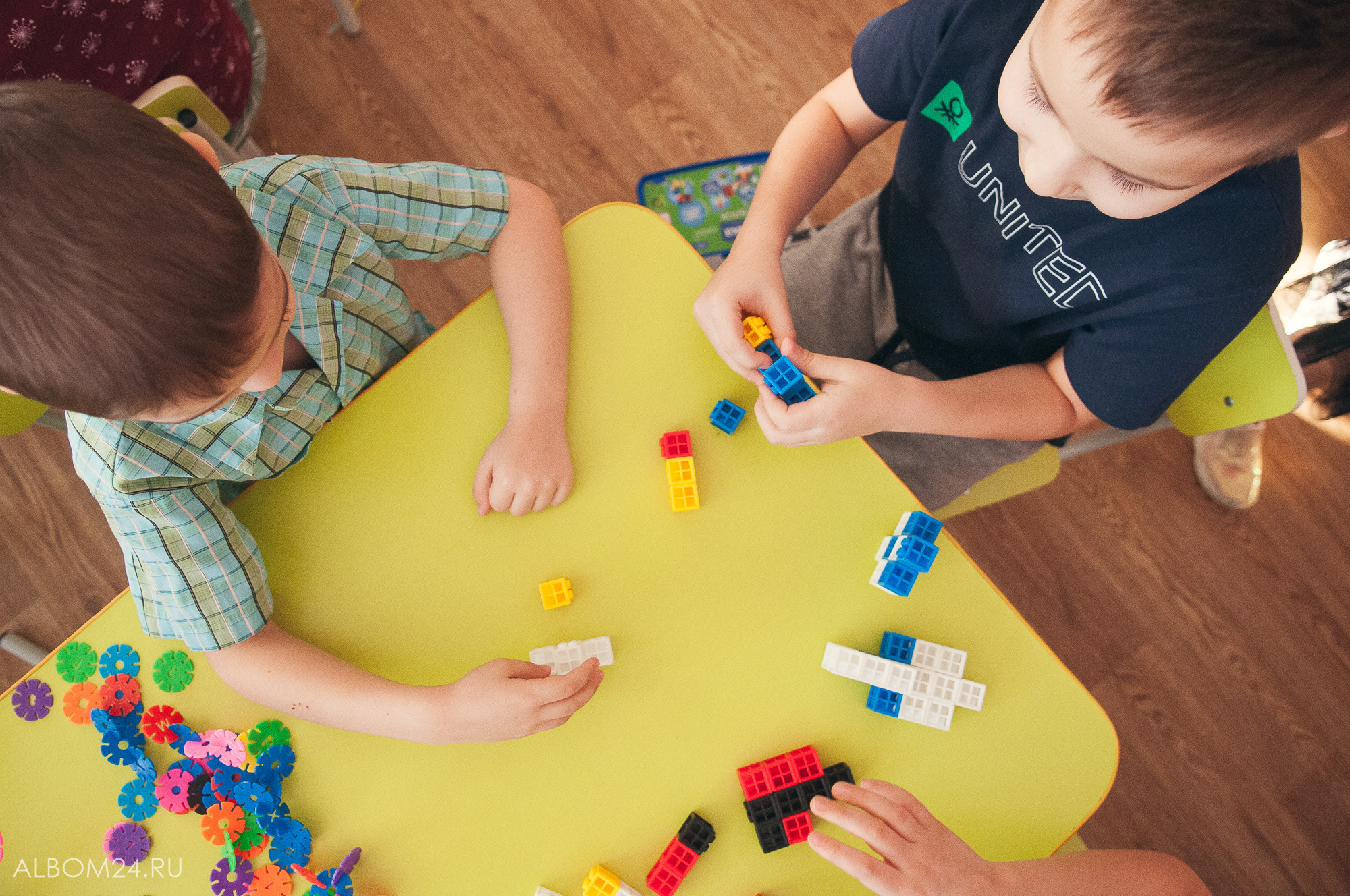 Съемка на выпускной альбом сад № 296, гр. Непоседы. Выпускные альбомы и фотосъемка в Красноярске