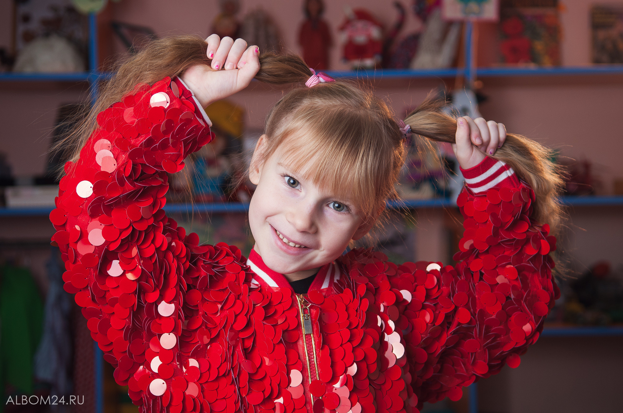 Съемка на выпускной альбом Сад № 242, гр. Ёлочка. Выпускные альбомы и фотосъемка в Красноярске