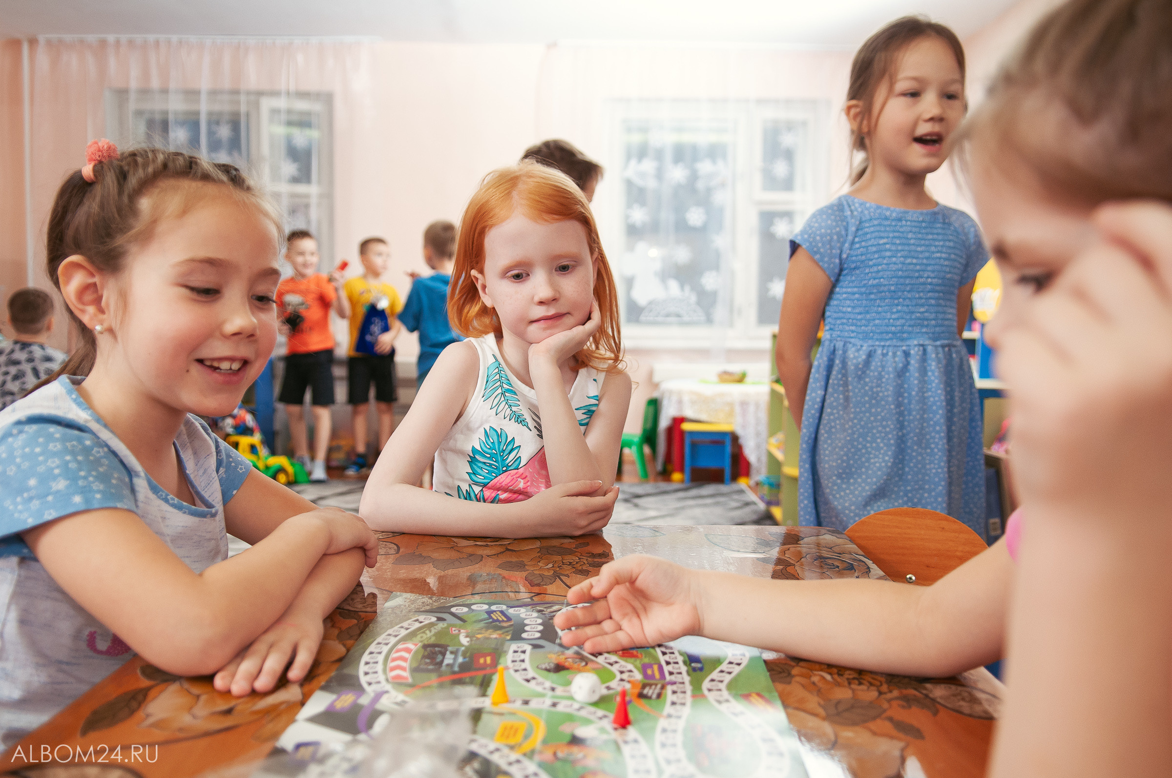 Съемка на выпускной альбом Сад № 169, гр. Божьи коровки. Выпускные альбомы и фотосъемка в Красноярске