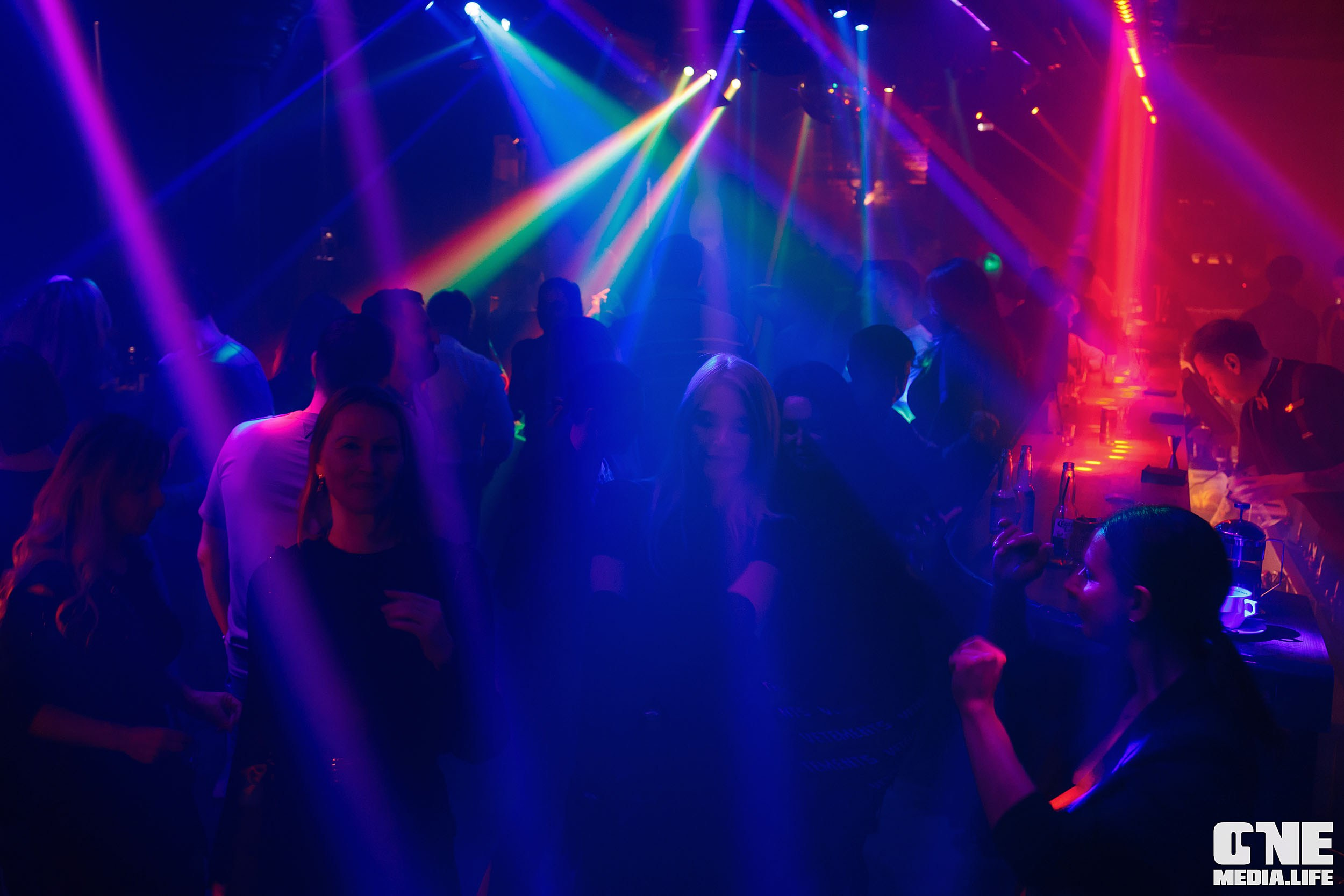 Фоторепортаж из Пиано бара. One Media Life: фоторепортажи, фотоотчеты с мероприятий и заведений