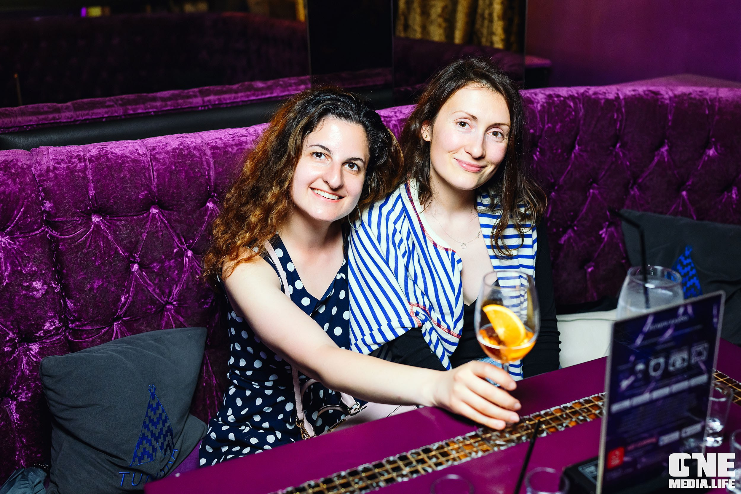 Фоторепортаж из караоке-клуба Эйфория. One Media Life: фоторепортажи, фотоотчеты с мероприятий и заведений