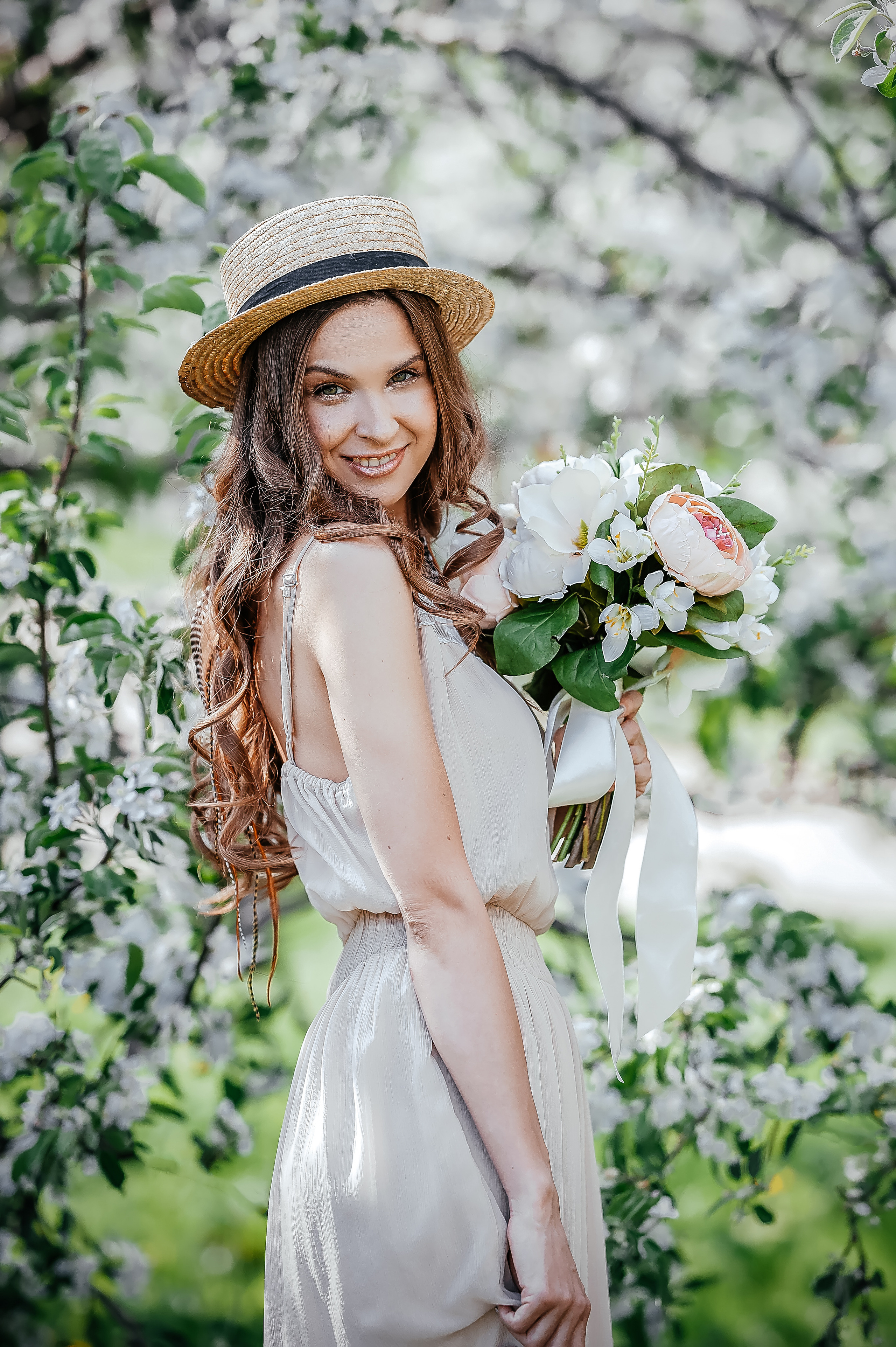 Места, где можно провести фотосессию в цветении в Москве. Свадебный и семейный фотограф Виктория Носачёва. Щелково, Москва и МО