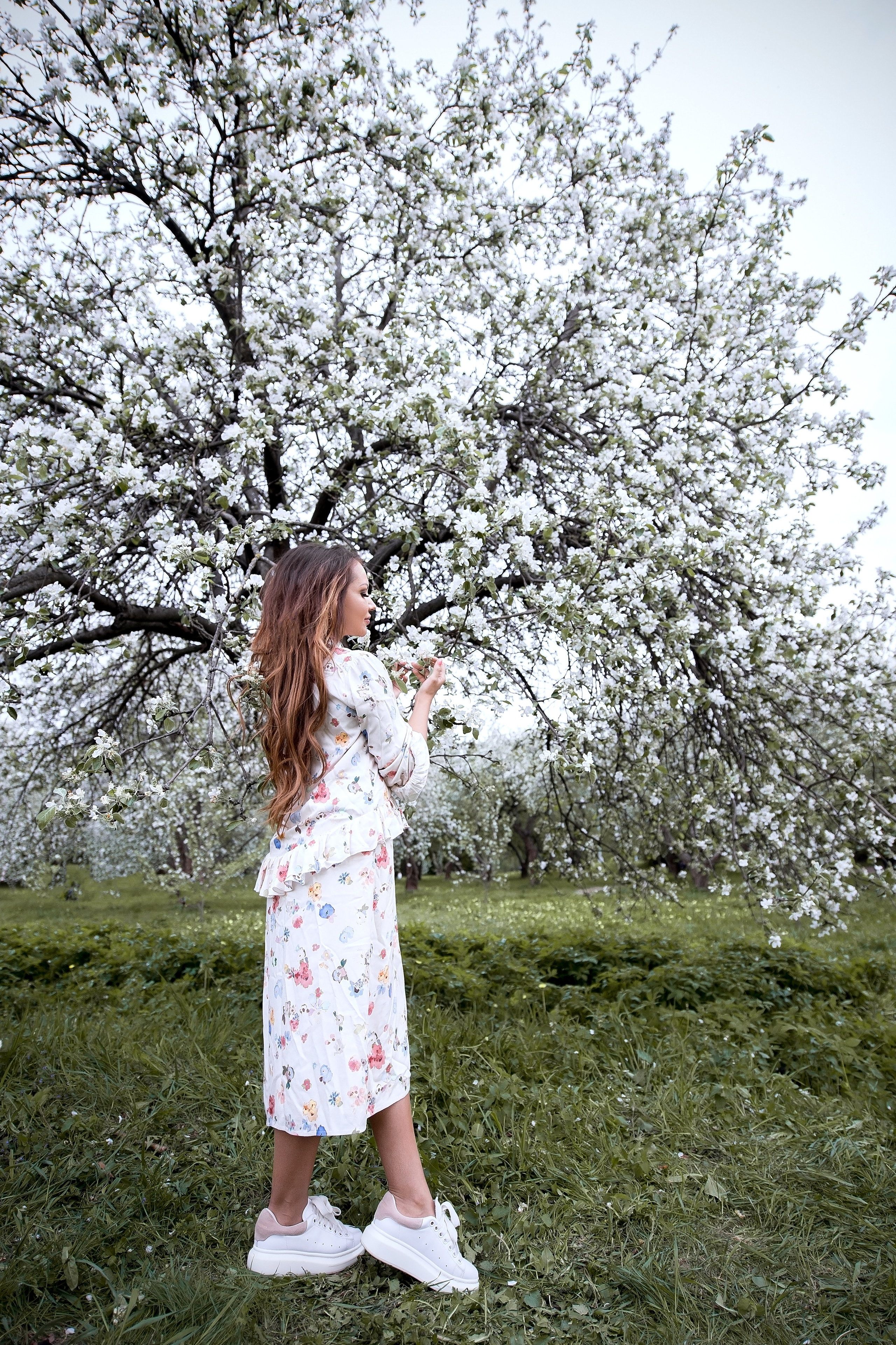 Места, где можно провести фотосессию в цветении в Москве. Свадебный и семейный фотограф Виктория Носачёва. Щелково, Москва и МО