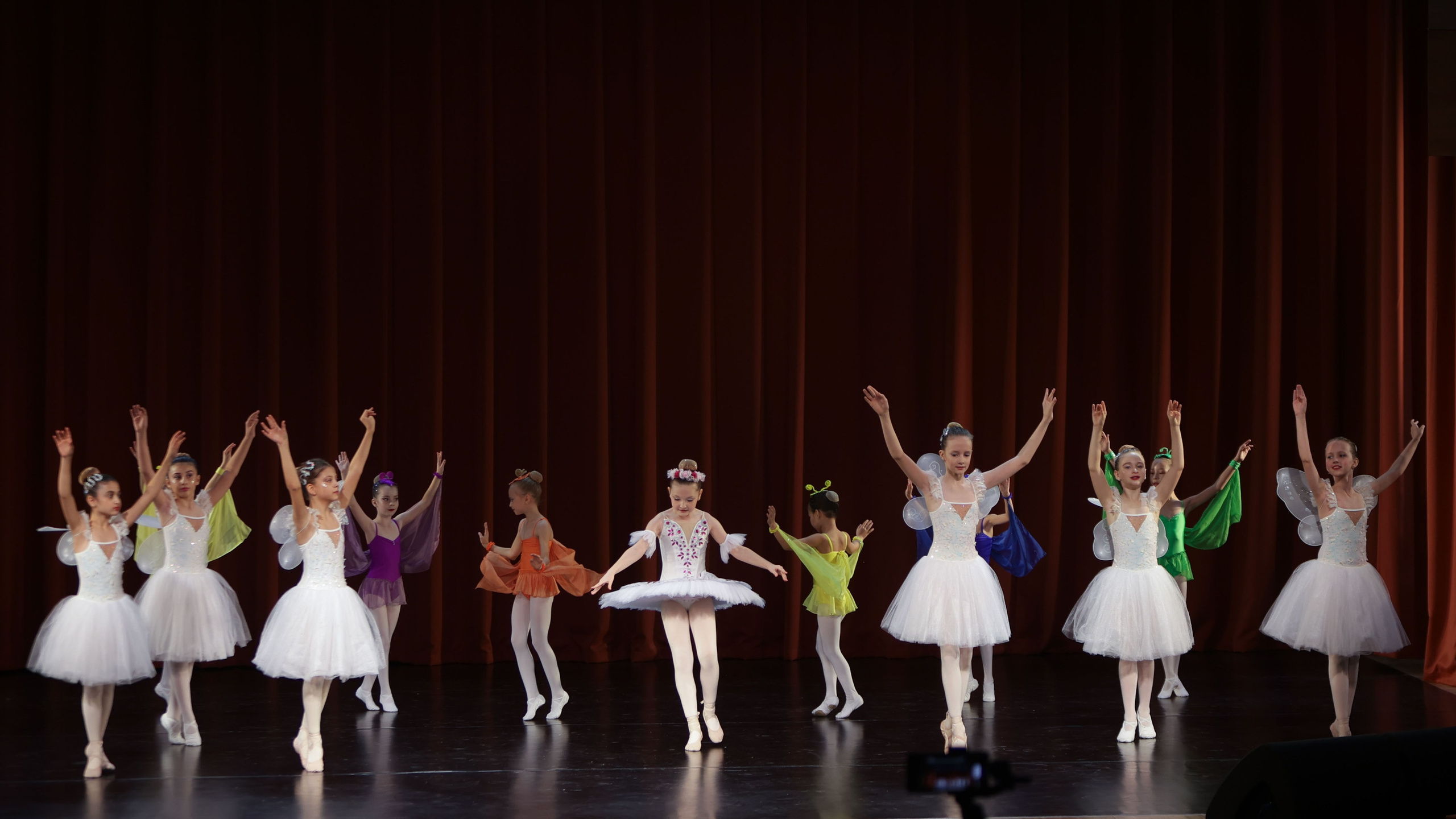 Фестиваль хореографического искусства «КУБОК ЛЕГЕНДЫ — 2025». Выпускные альбомы и школьный фотограф в Подольске, Троицке, Щербинке, Москве и Московской области