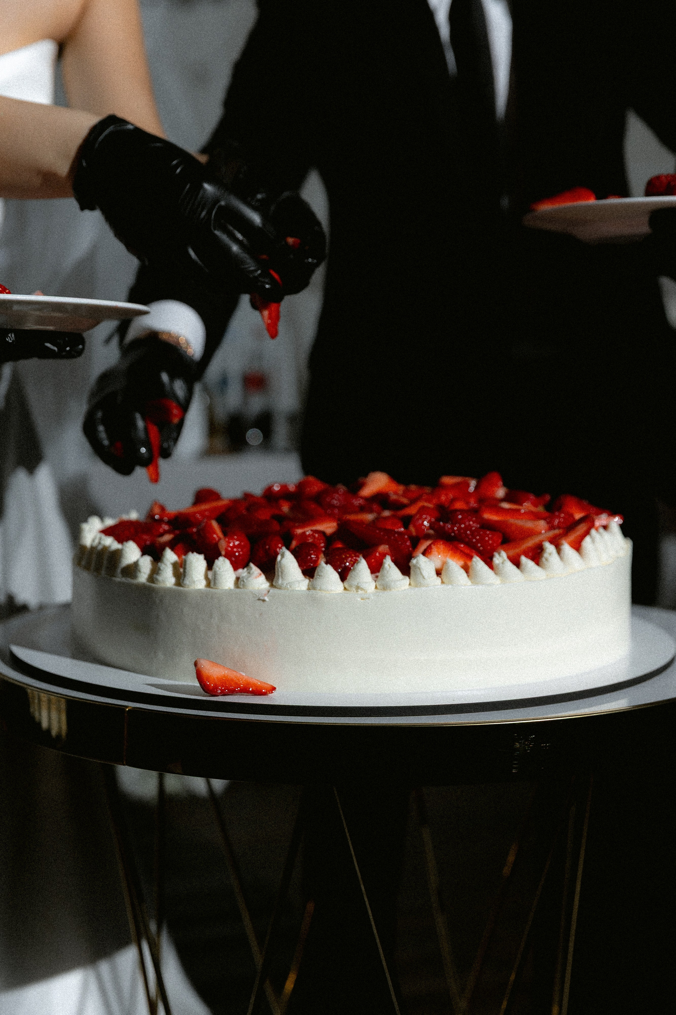 Я создаю профессиональные фотографии, которые сохраняют эмоции, детали и атмосферу вашего праздника. Свадебный фотограф во Владивостоке