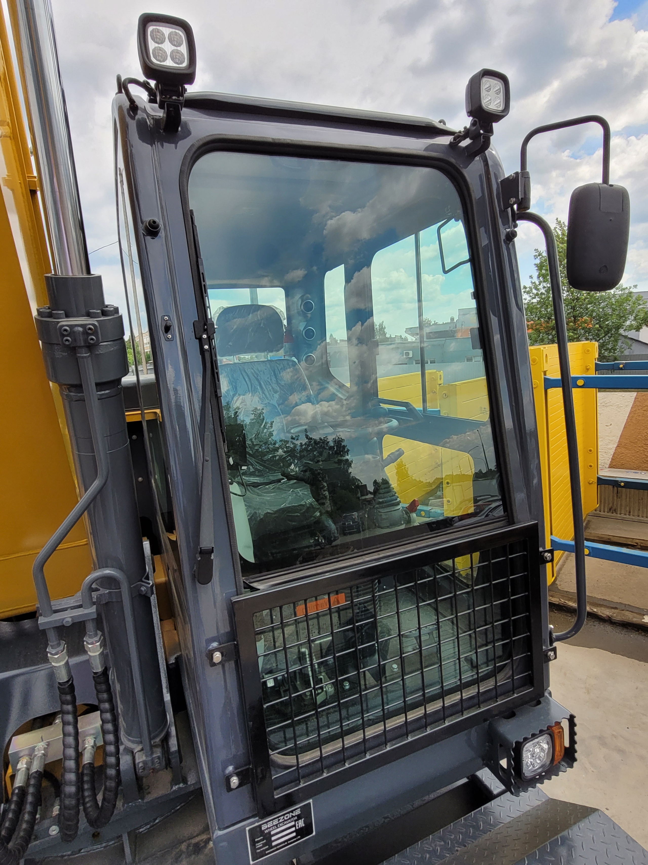 Фото кол. экс. Beezone BX160W. Продажа и обслуживание грузовой техники и спецтехники в г. Новосибирск компания СТИ