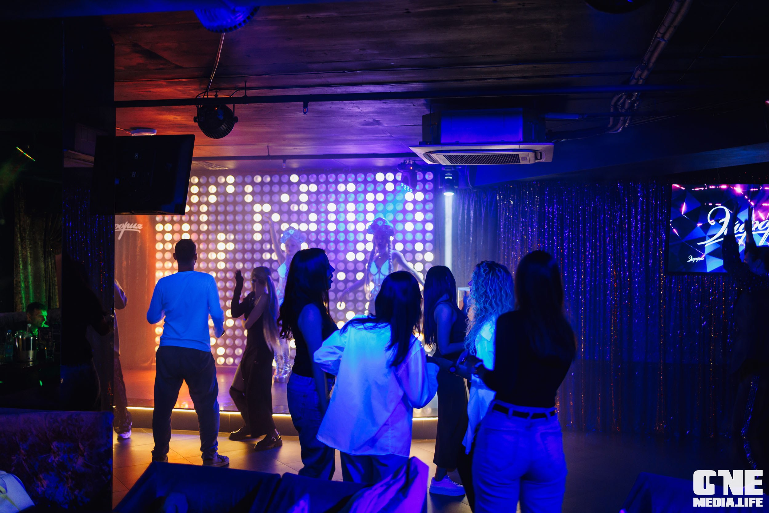 Фоторепортаж из караоке-клуба Эйфория. One Media Life: фоторепортажи, фотоотчеты с мероприятий и заведений