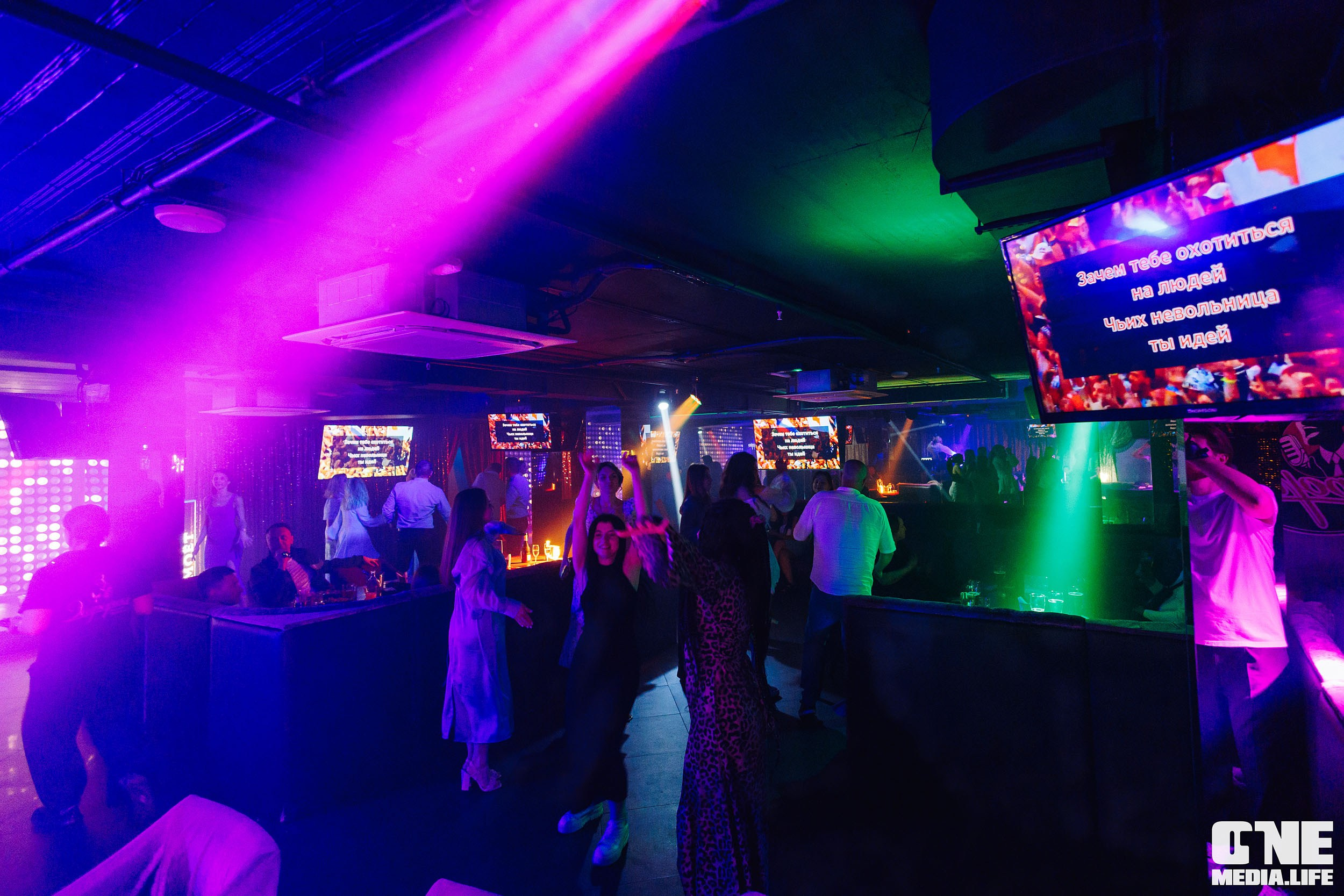 Фоторепортаж из караоке-клуба Эйфория. One Media Life: фоторепортажи, фотоотчеты с мероприятий и заведений