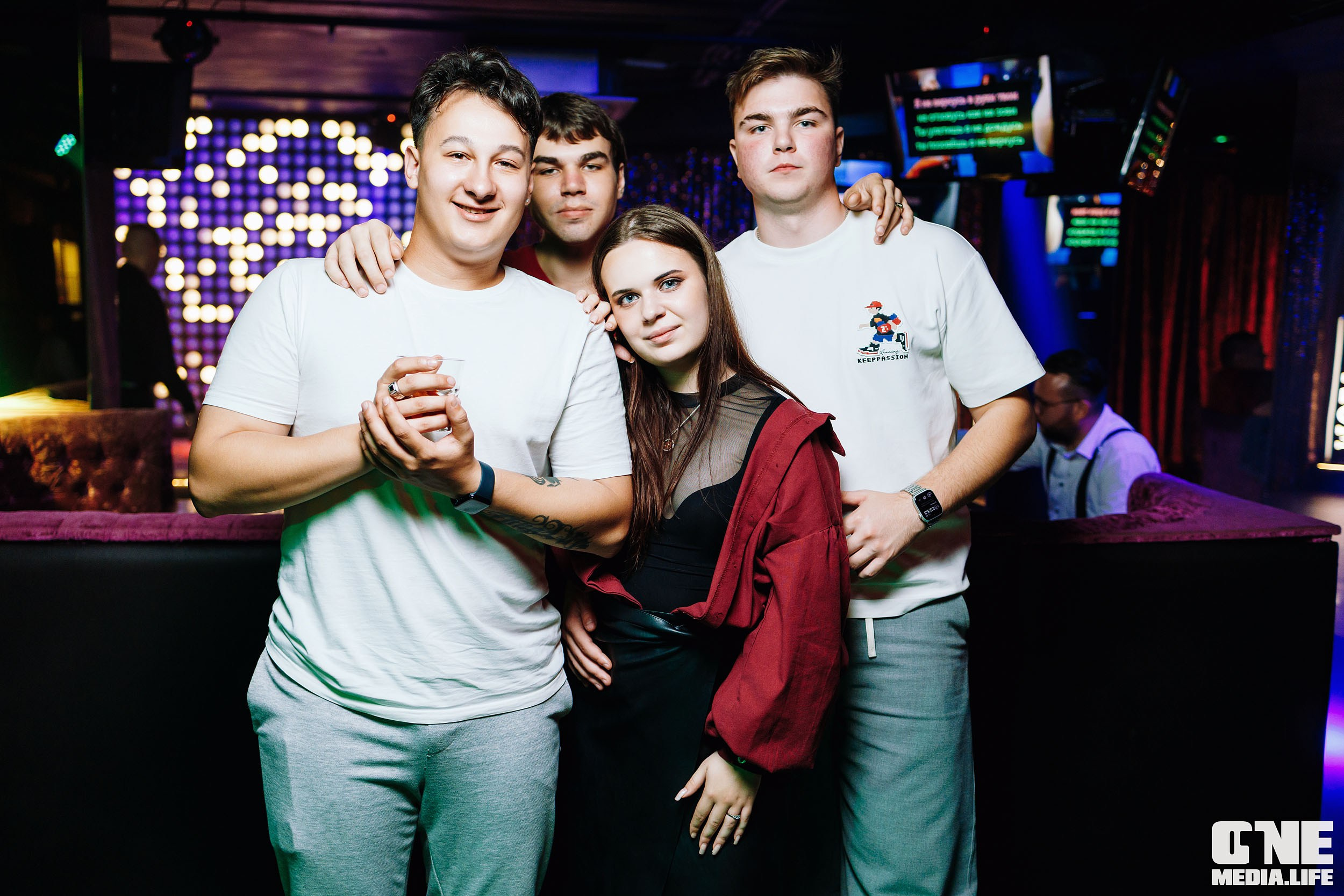 Фоторепортаж из караоке-клуба Эйфория. One Media Life: фоторепортажи, фотоотчеты с мероприятий и заведений