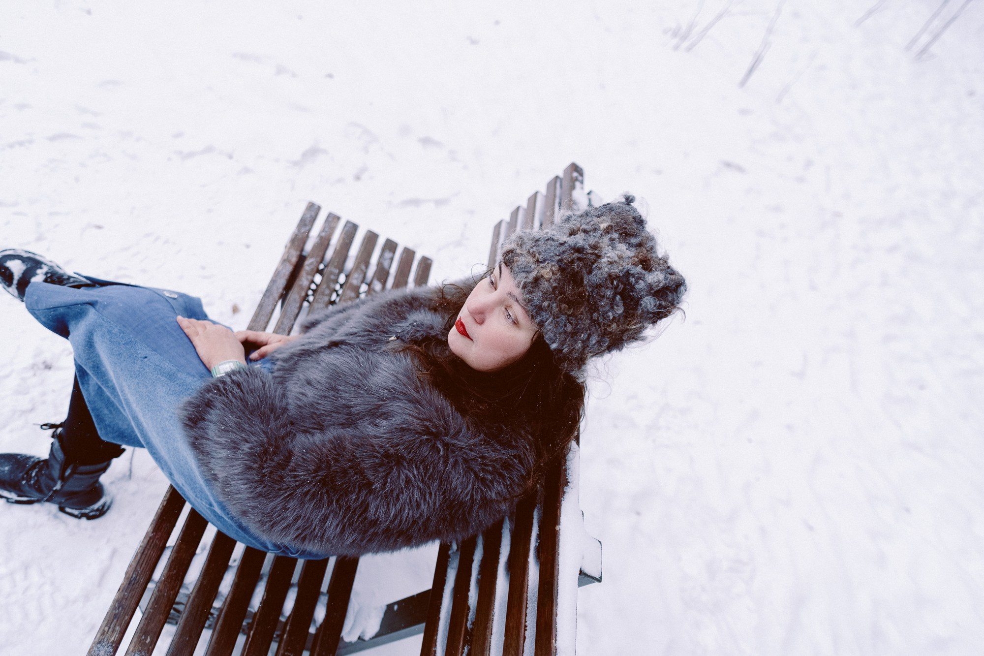Зимняя фотосессия в Затюменском парке (Тюмень) | Художественная съемка от Daria Mars. Портретный фотограф Тюмень Дарья Мустафина