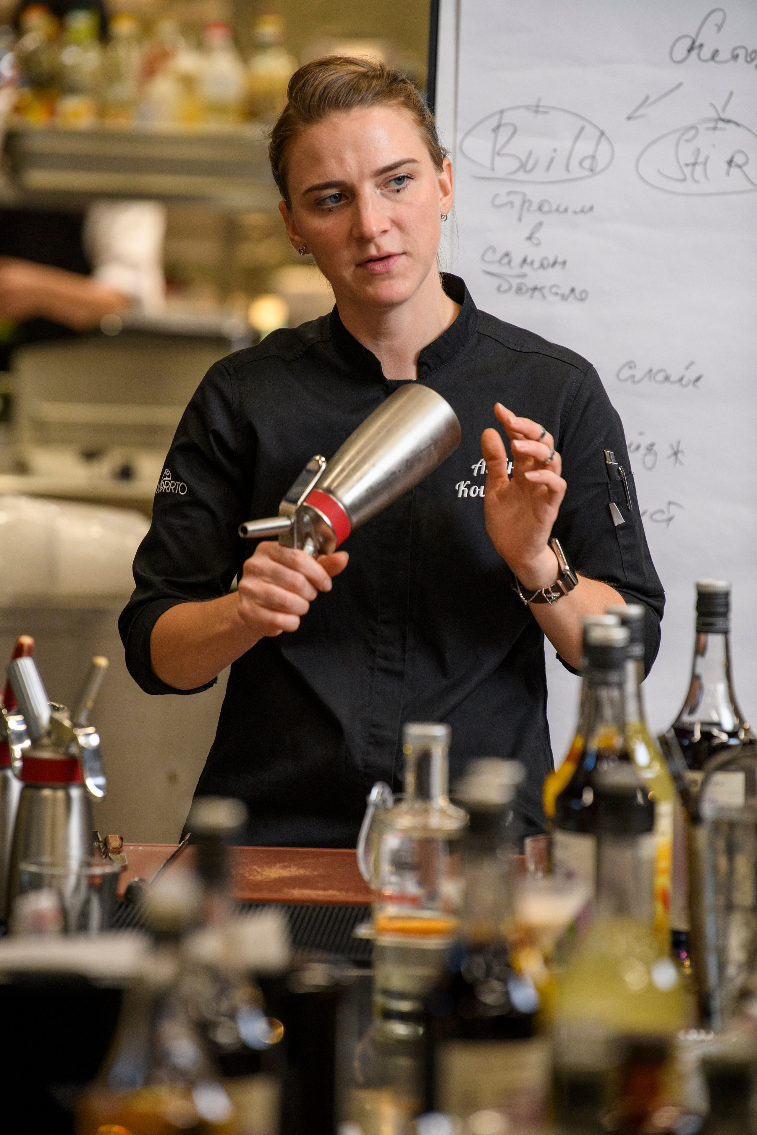 Бар — моя сцена: история Алены Кошелевой. Создание обучающих видеороликов Puponin Production