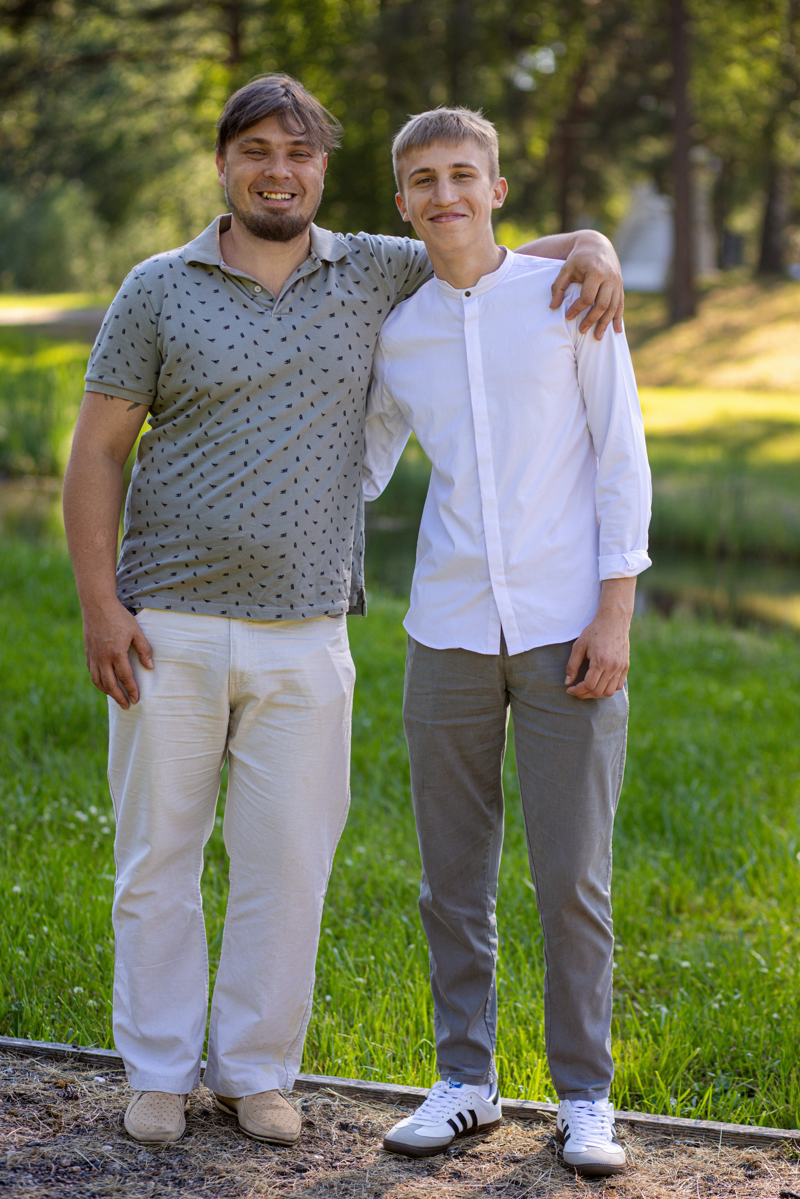 Фотосессия на выпускной. Школа № 12, 11 класс, 2024 г. Студия выпускных альбомов Остров