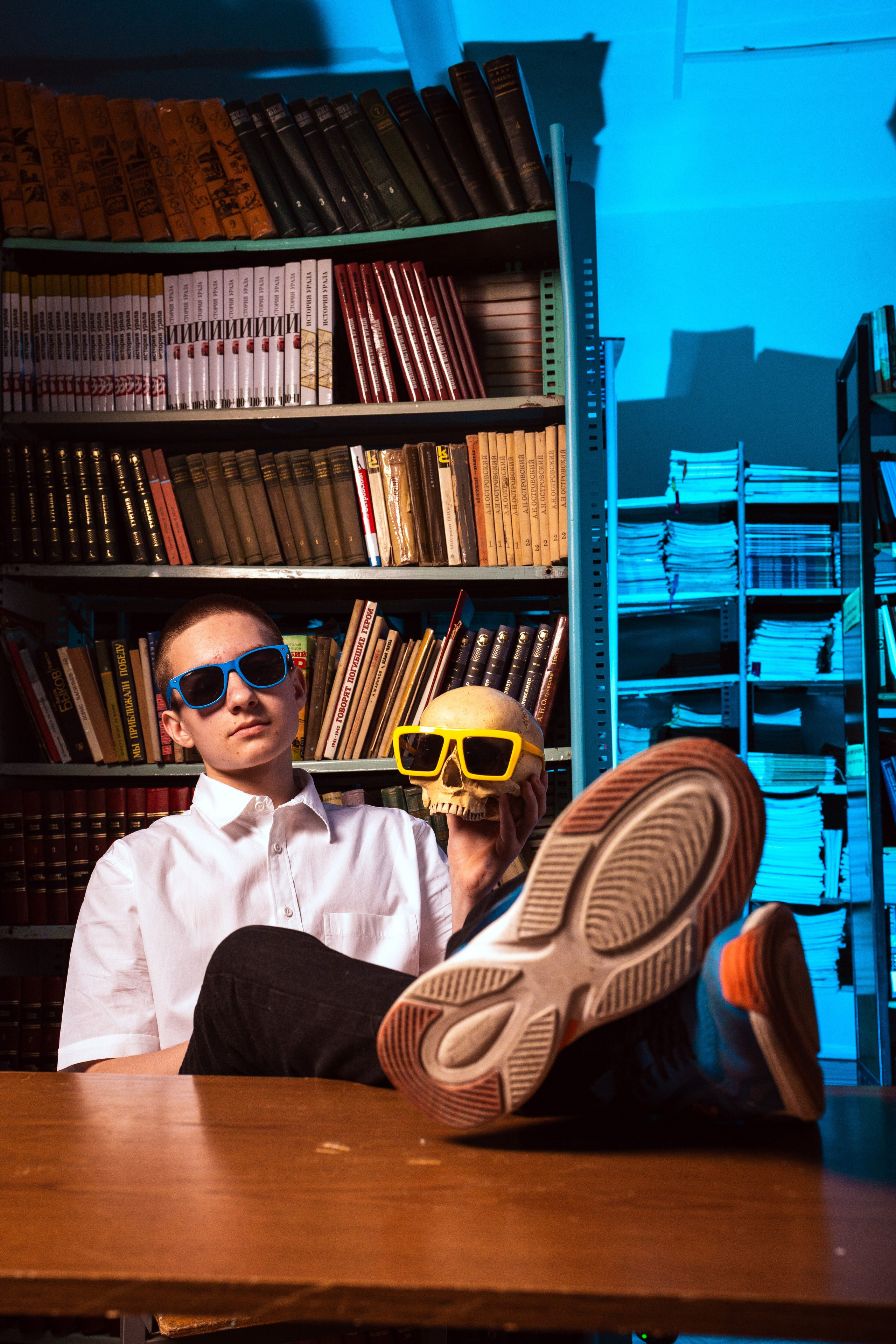 Тот самый Рябинин. Заказать фотографа Нижний тагил. Фотосессия в студии Нижний Тагил.  Рябинин Евгений Рябинин Евгений школьный фотограф заказать фотографа на школьный альбом портфолио Тотрябинин.рф