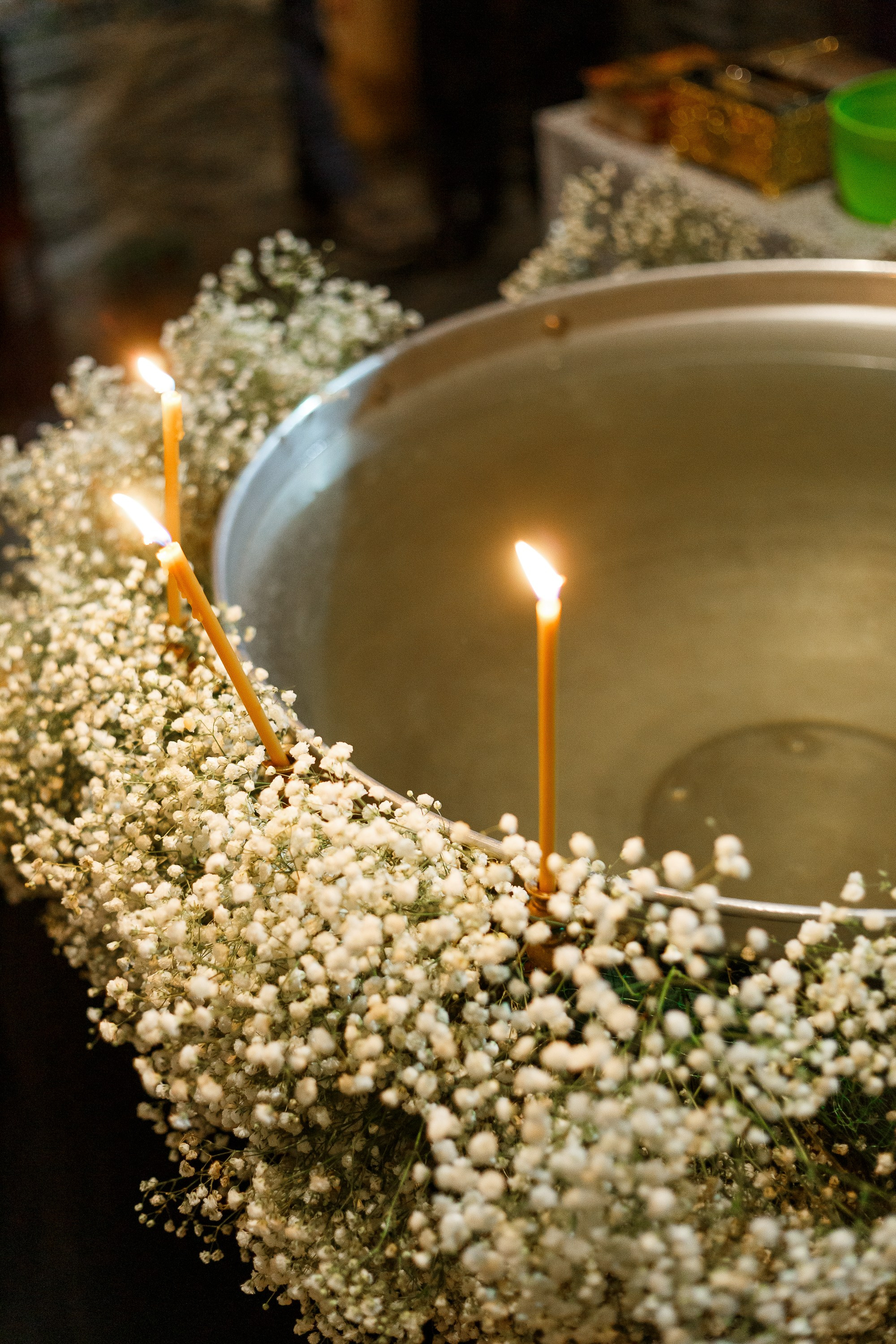 Фотограф на Крещение в храме Владимира Священномученика и Новомучеников и Исповедников Российских в Петровском храме.