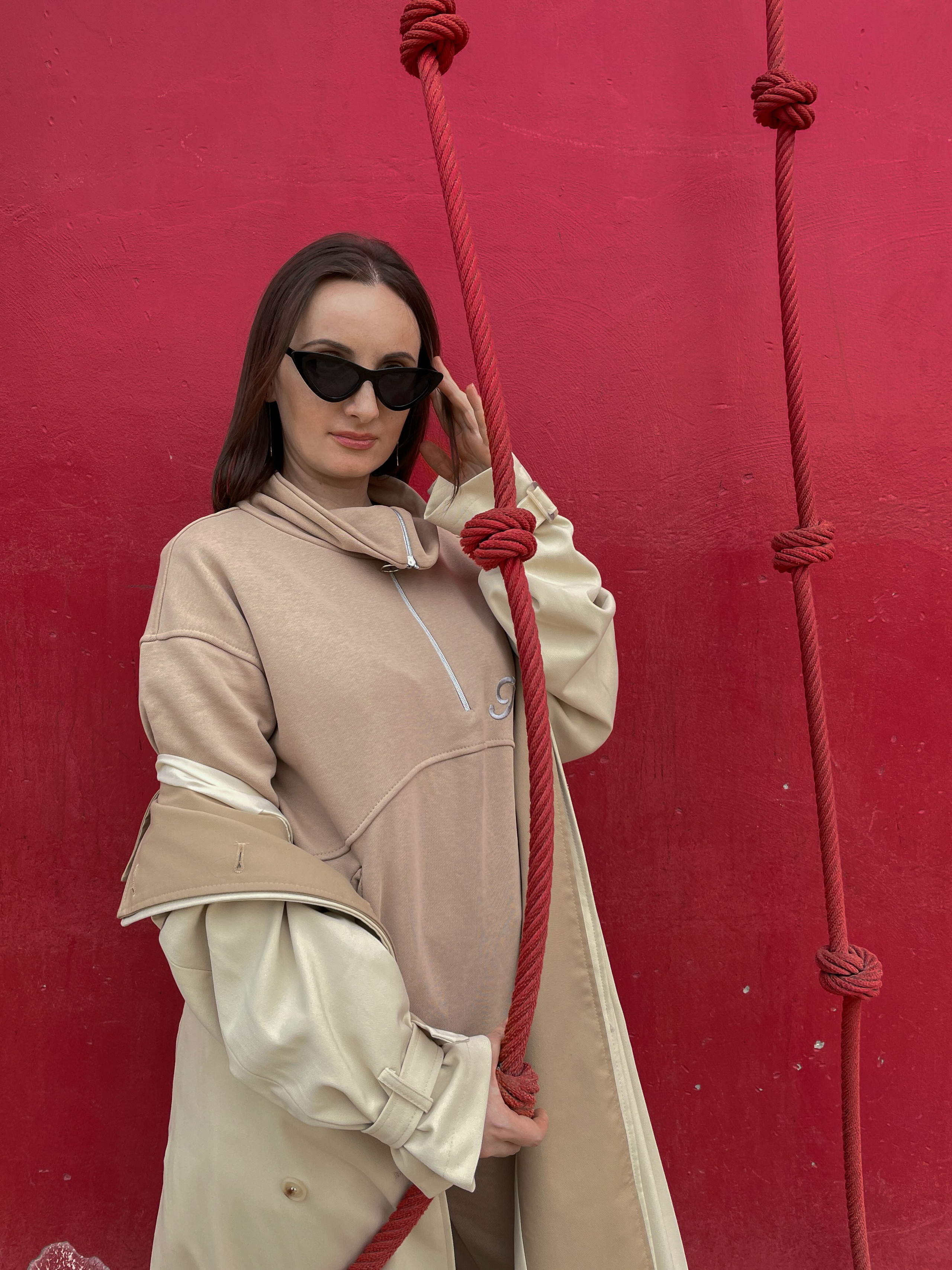 Уличная фотосъемка для контента на айфон. AI Фотограф Краснодар: мужские и женские фотосессии, стилизация съемки. Нейро-фотосессии онлайн