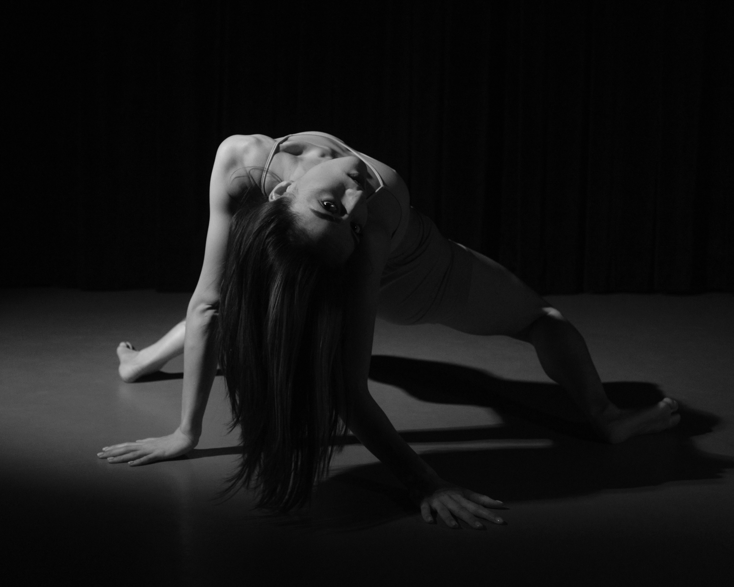 Соня Слинченко в танце. Репортажный фотограф в Казани Павел Серпокрылов