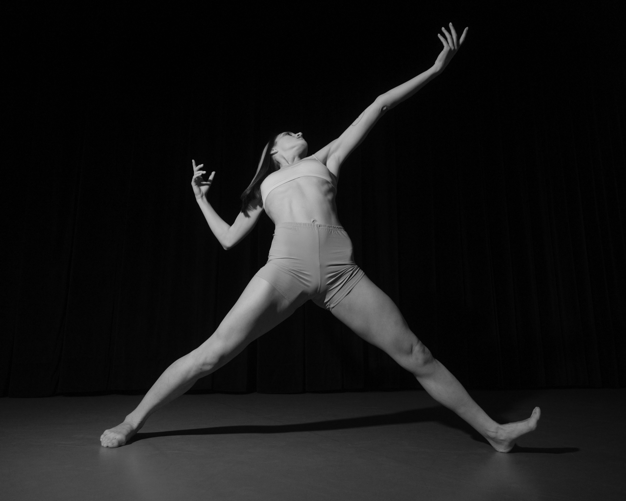 Соня Слинченко в танце. Репортажный фотограф в Казани Павел Серпокрылов